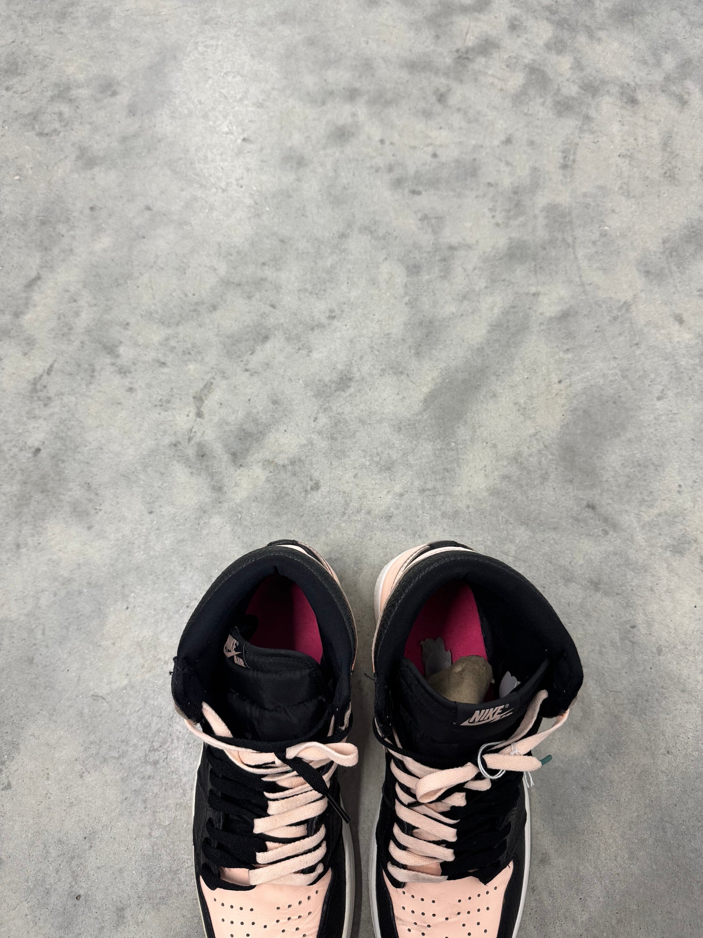 JORDAN 1 “ Crimson Tint “