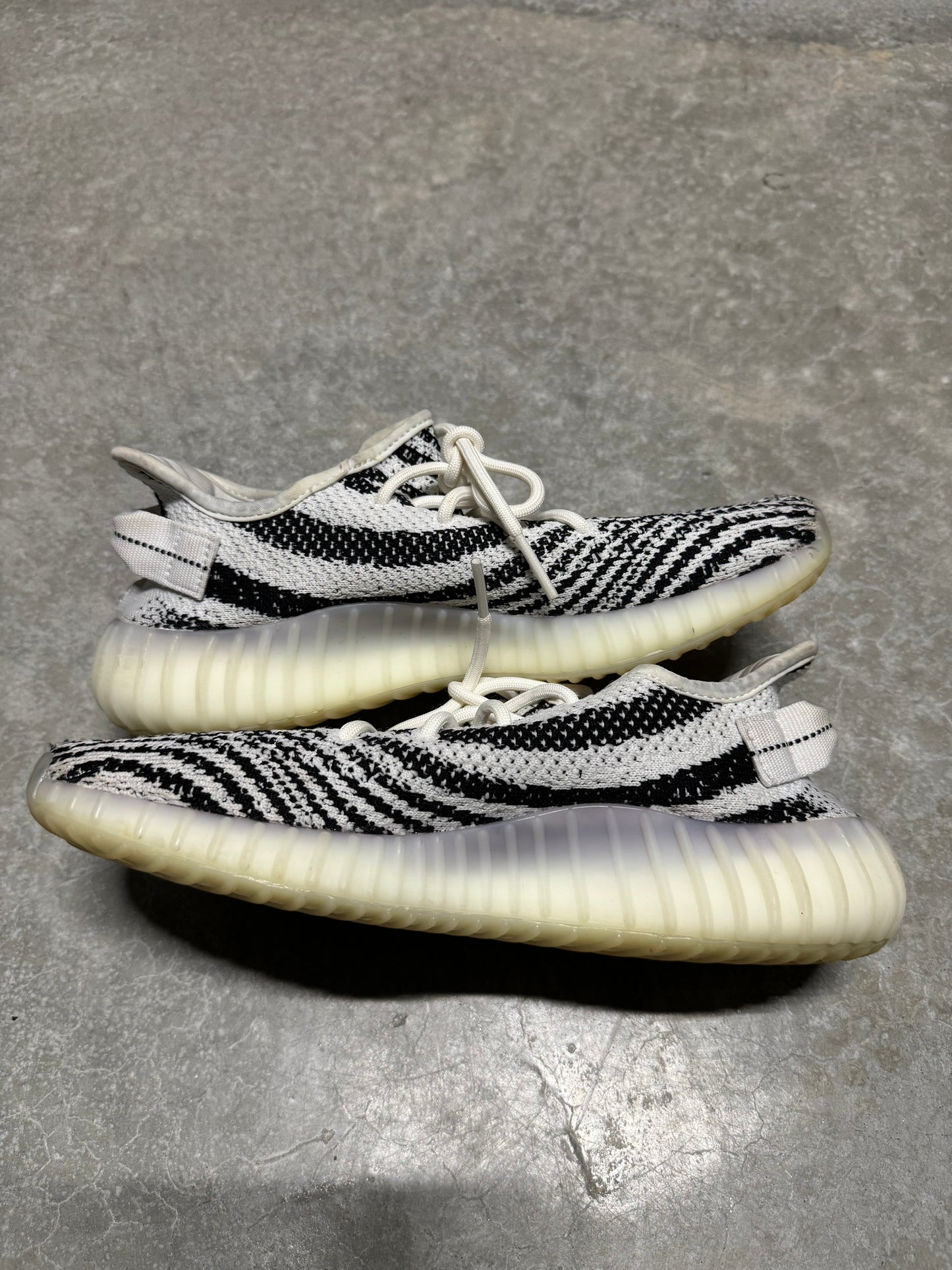 YEEZY 350 V2 “ Zebra “