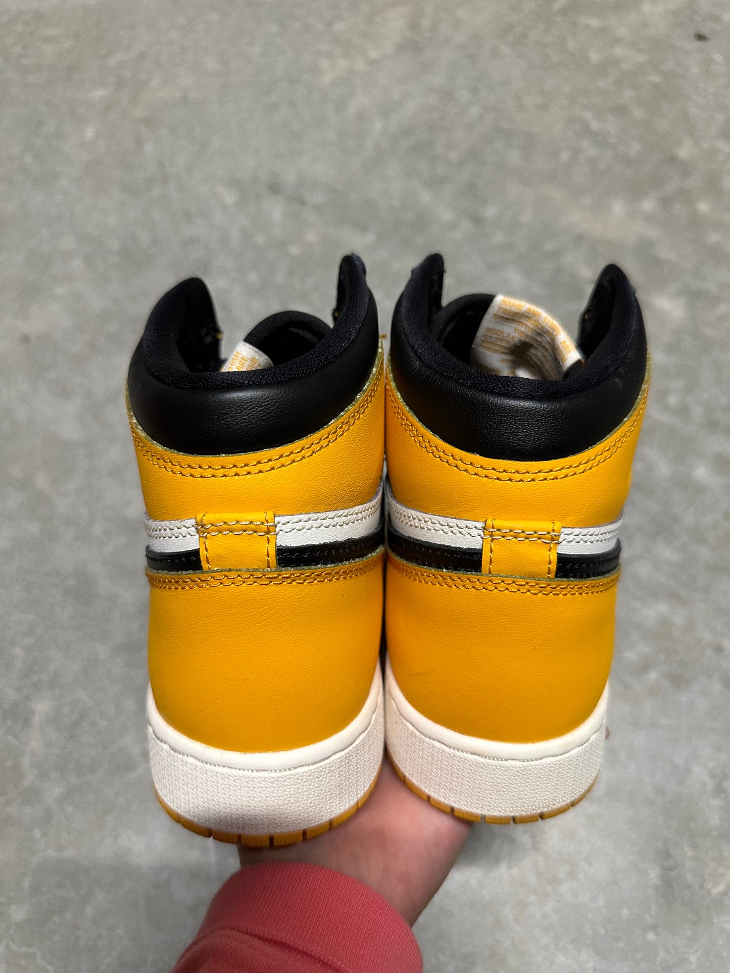 JORDAN 1 “ yellow toe “