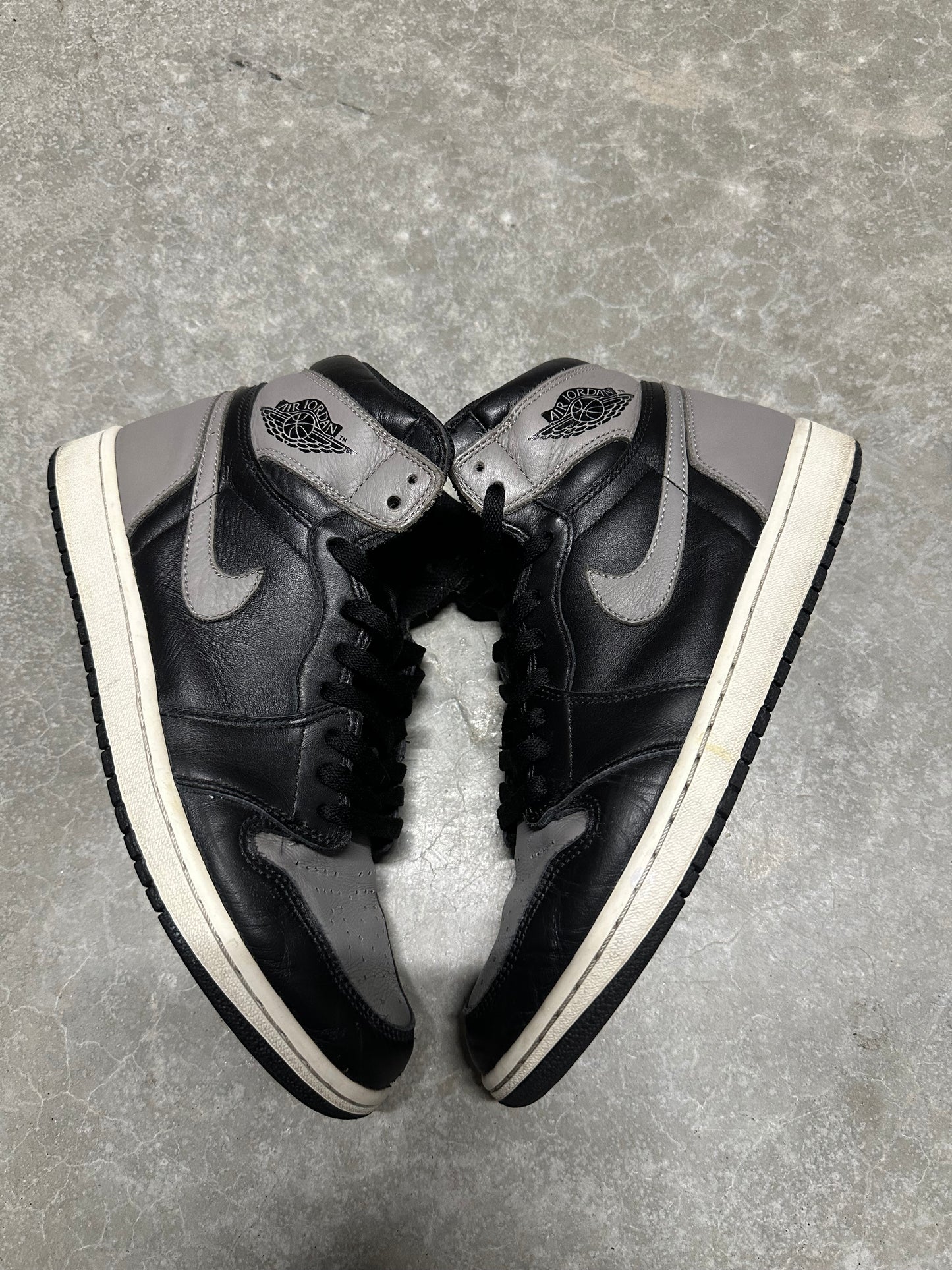 JORDAN 1 “ shadow “