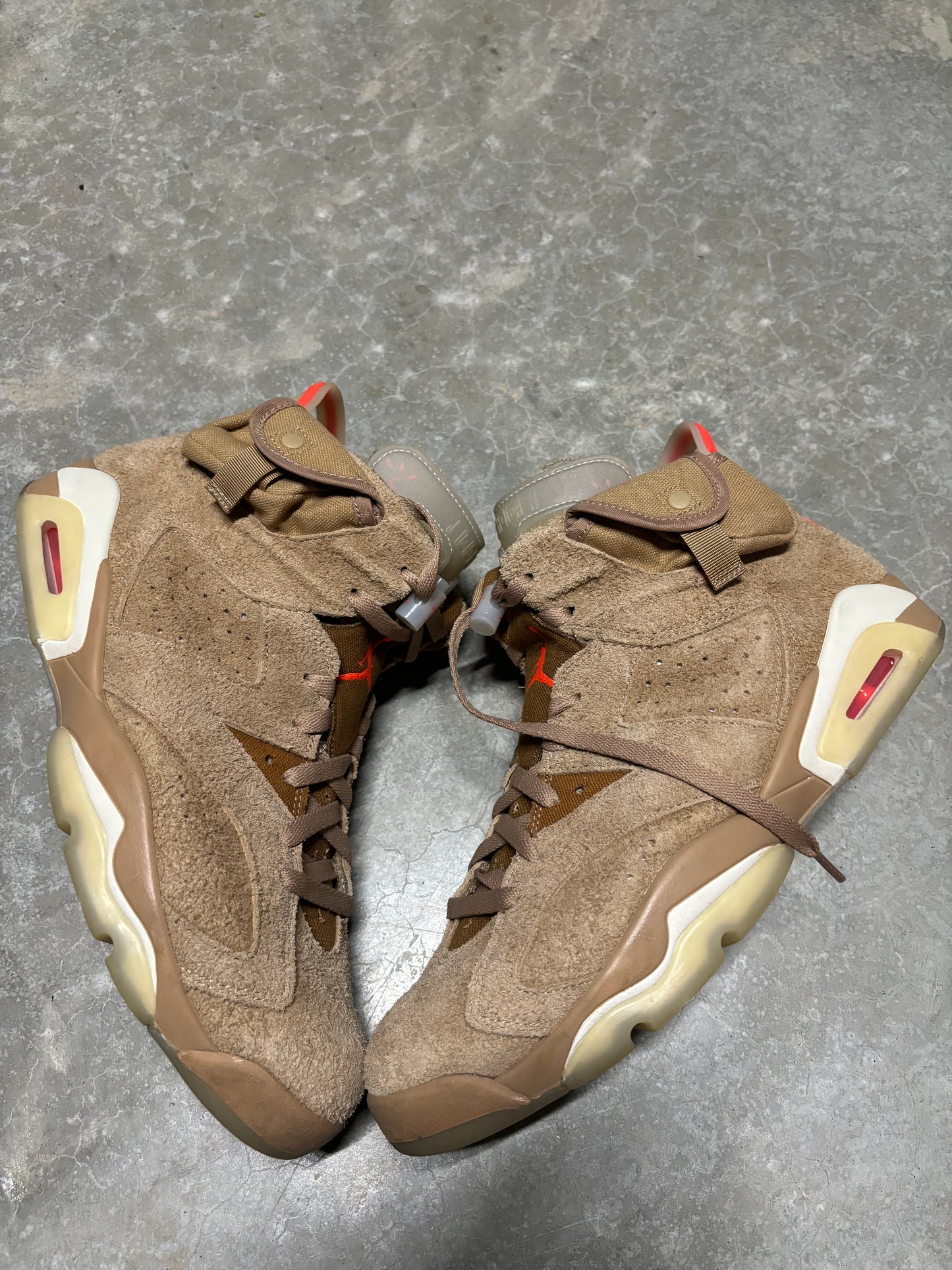 JORDAN 6 TRAVIS SCOTT “ British khaki “