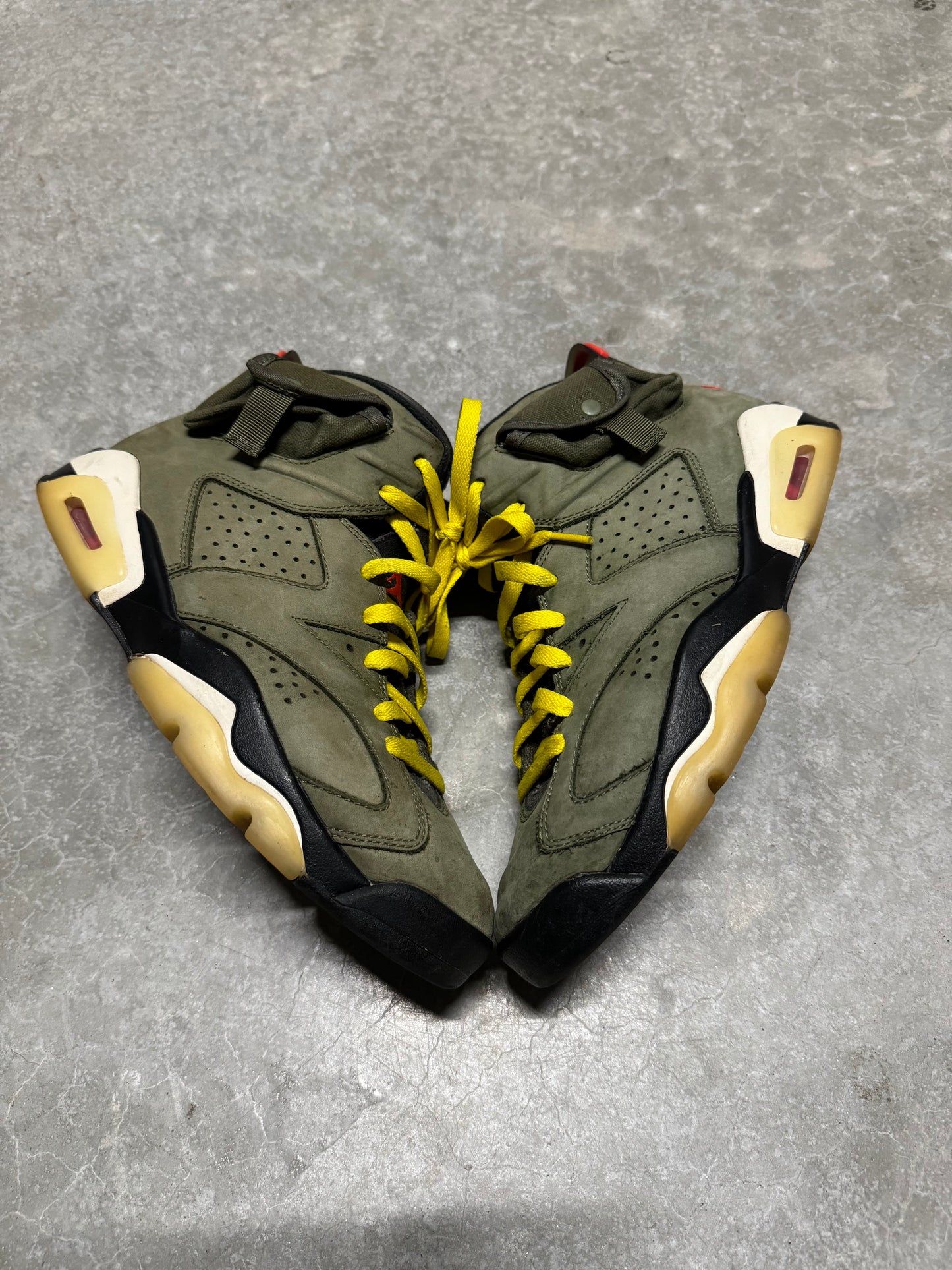 JORDAN 6 TRAVIS SCOTT “ Olive “