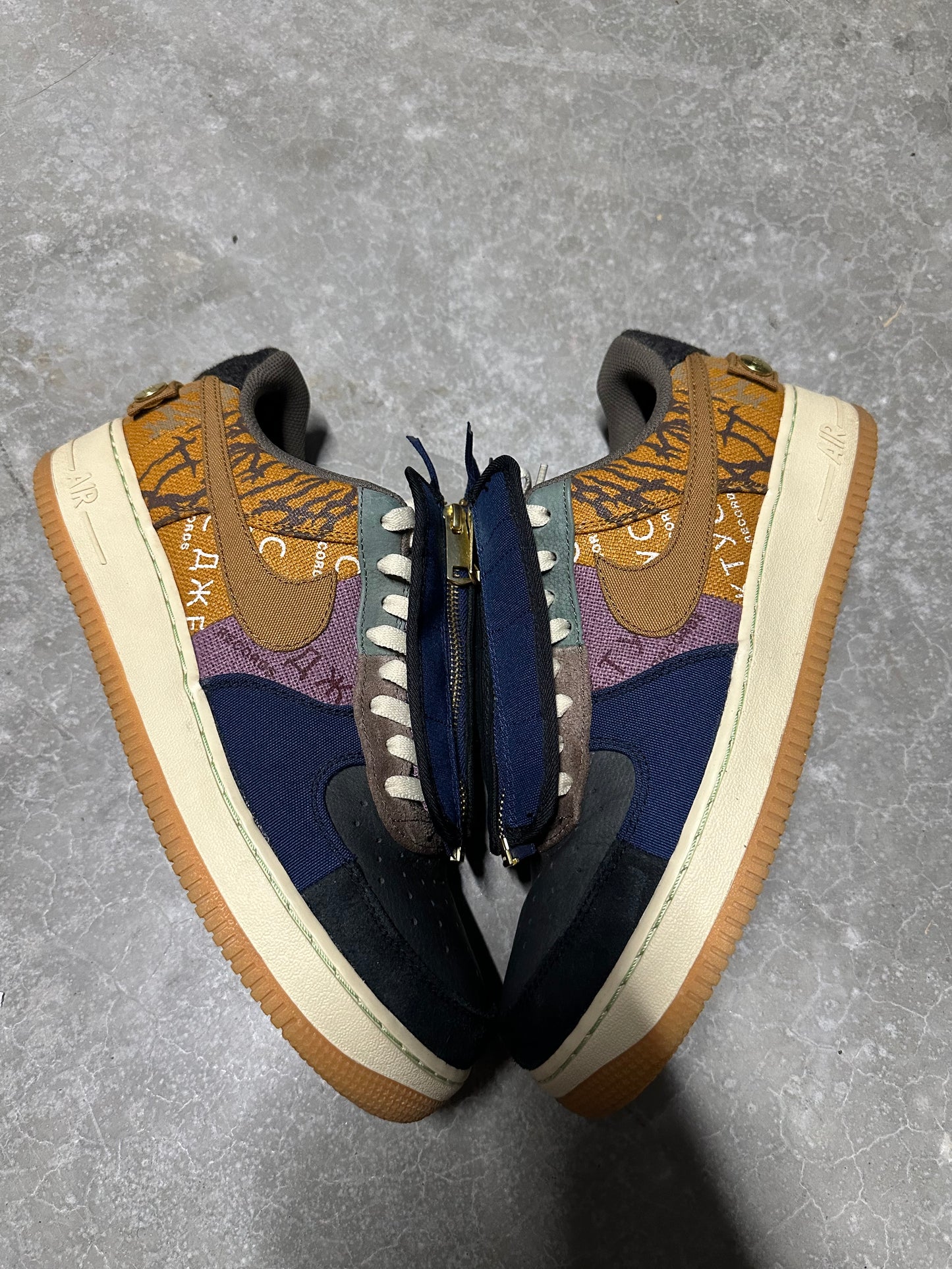 TRAVIS SCOTT AIR FORCE “ cactus jack “