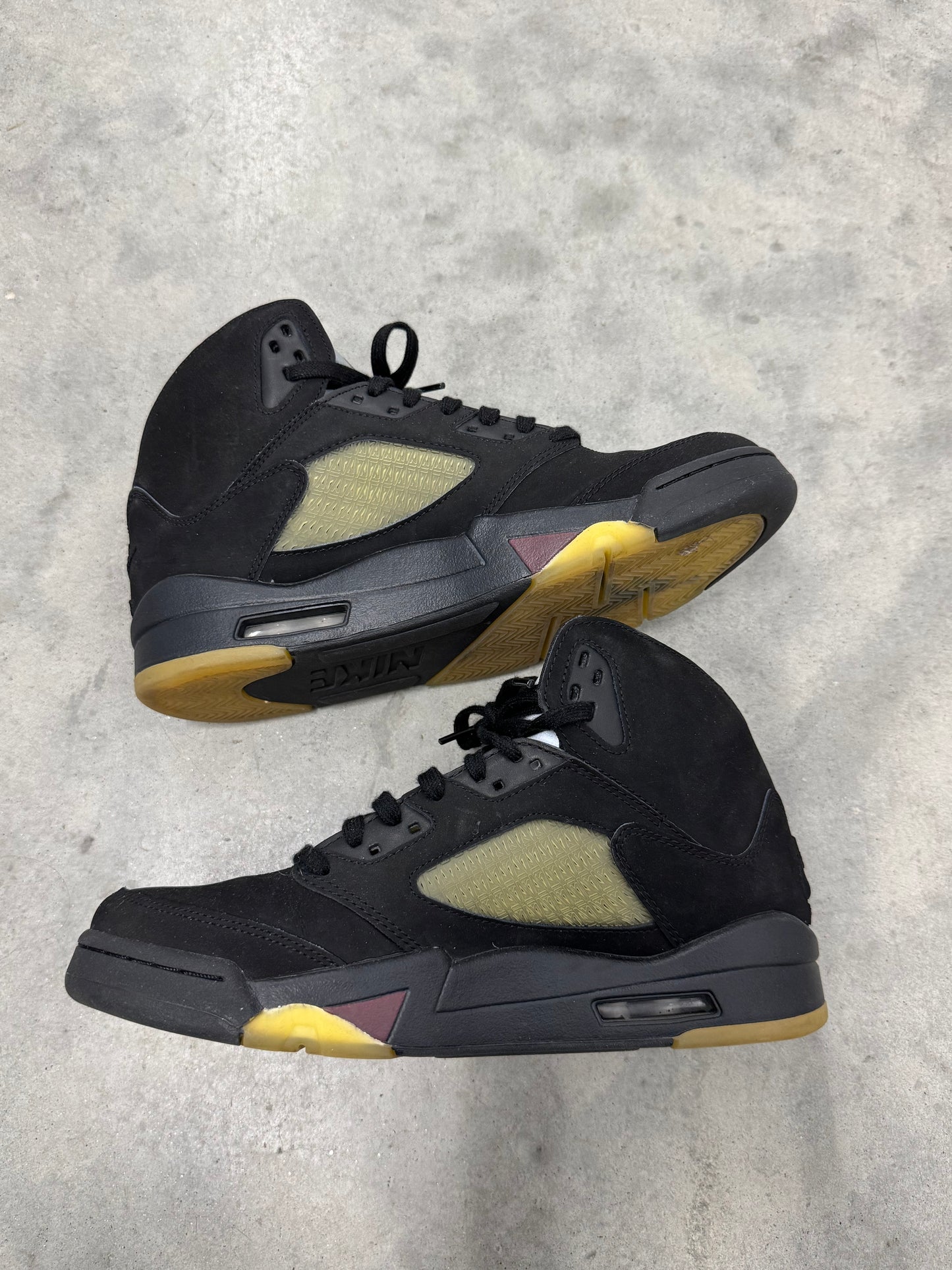 A MA MANIÉRE JORDAN 5 “ Dusk “