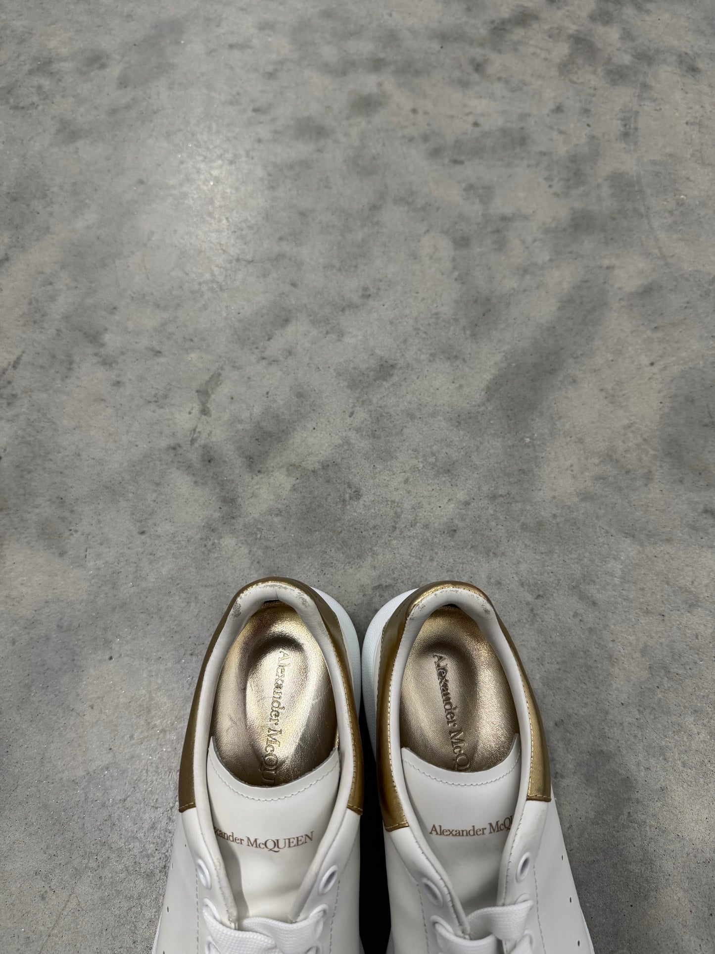 ALEXANDER MCQUEEN OVERSIZED SNEAKER “ White Gold “