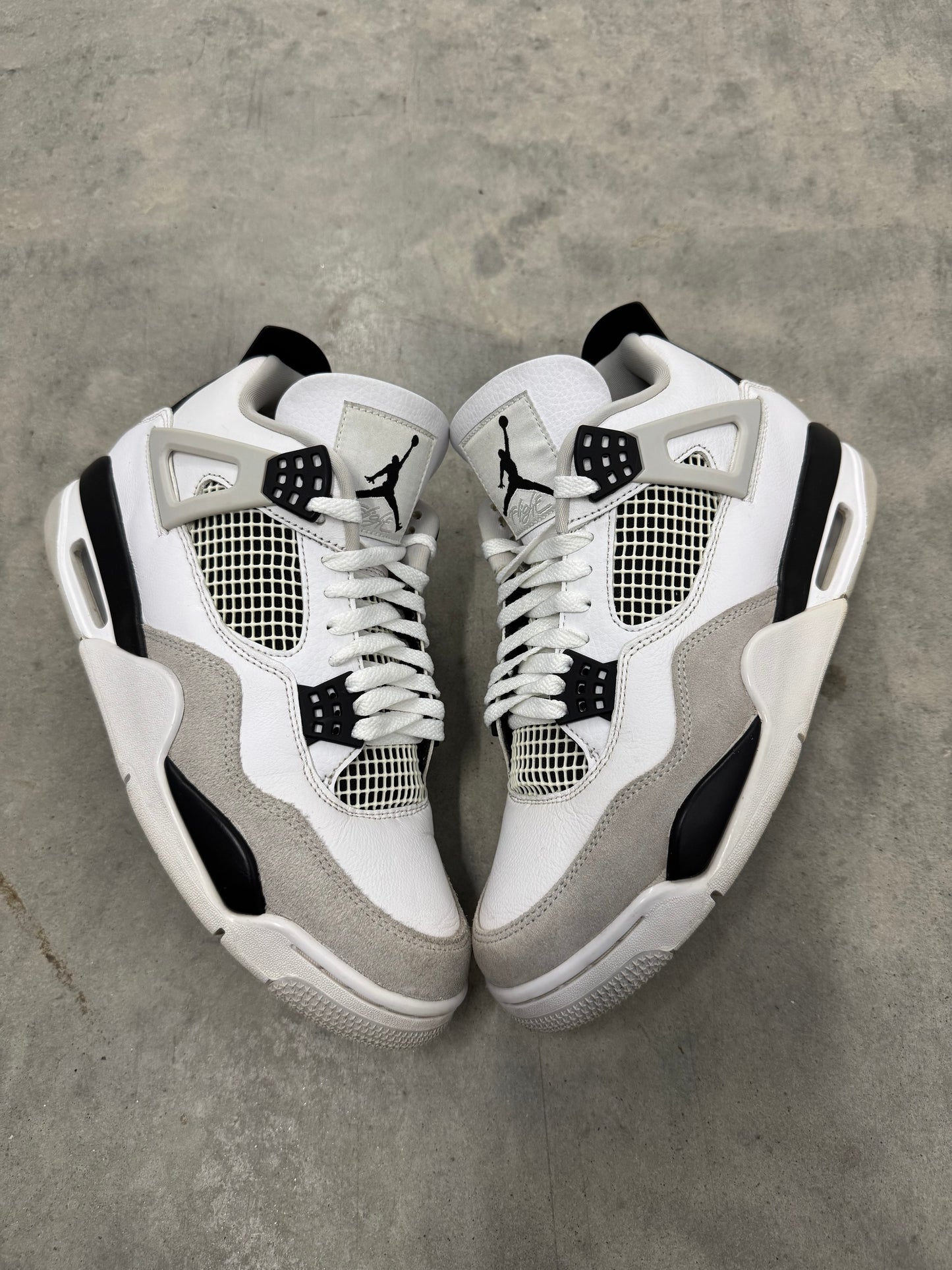 JORDAN 4 “ Military Black “