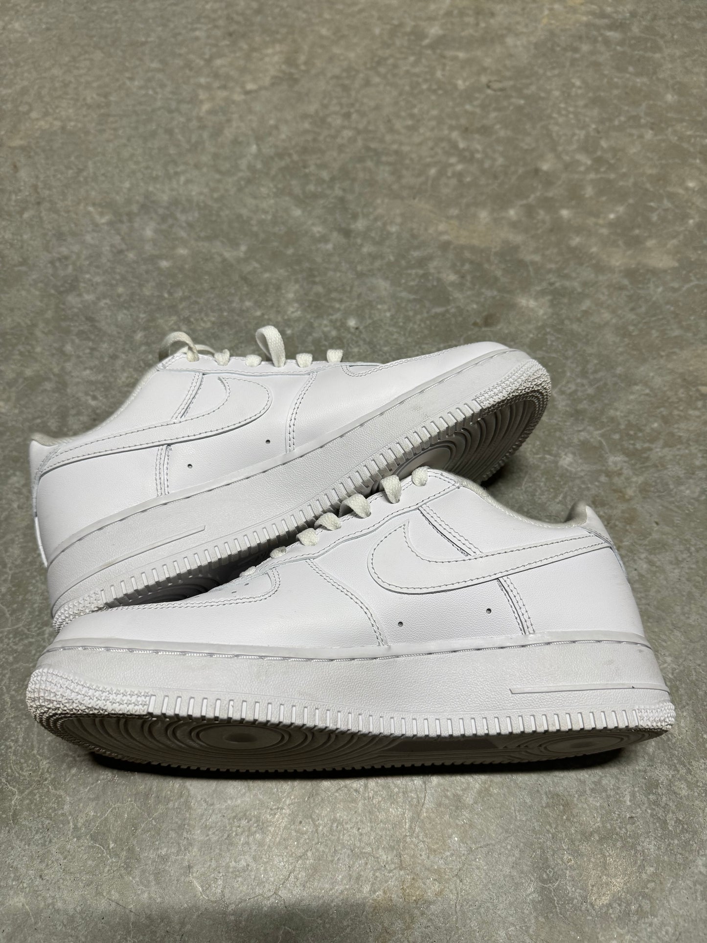 AIR FORCE SUPREME “ Box-Logo White “