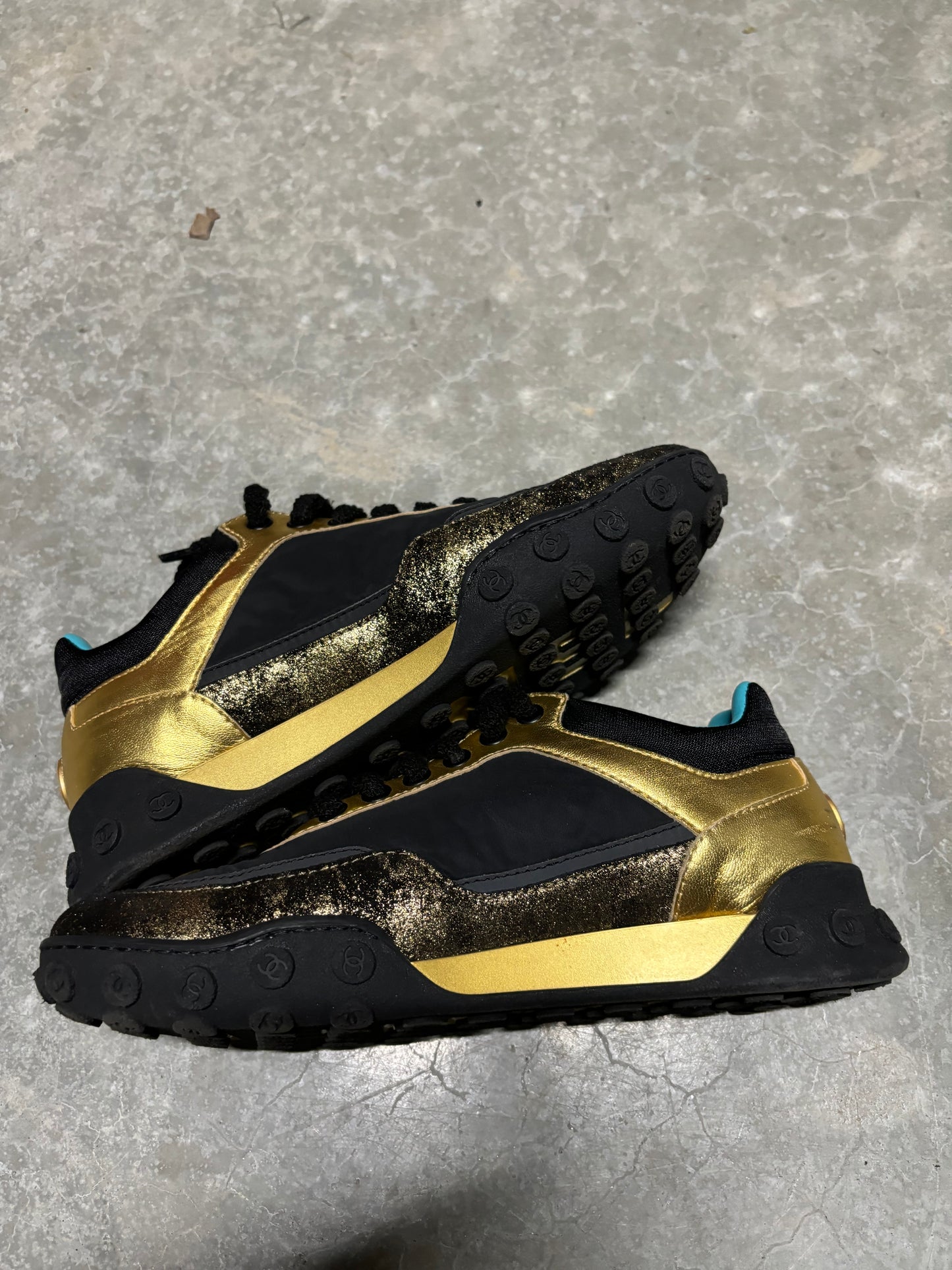 CHANNEL SNEAKERS “ gold black “