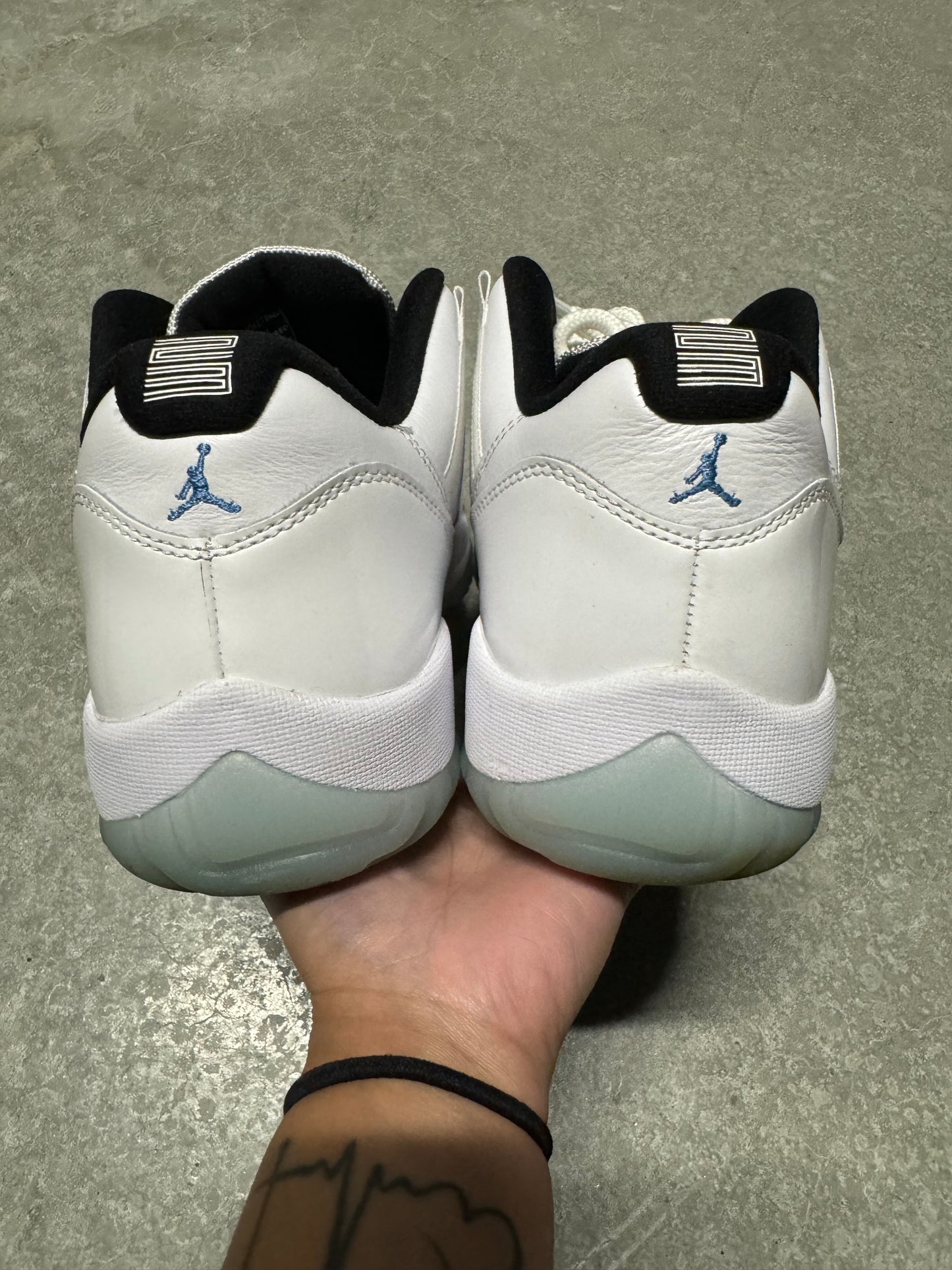 JORDAN 11 LOW “ Legend Blue “