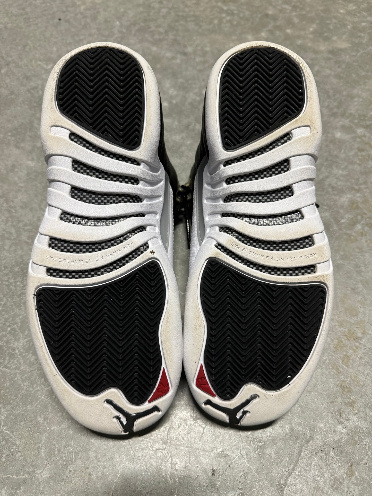 JORDAN 12 “ Playoff “