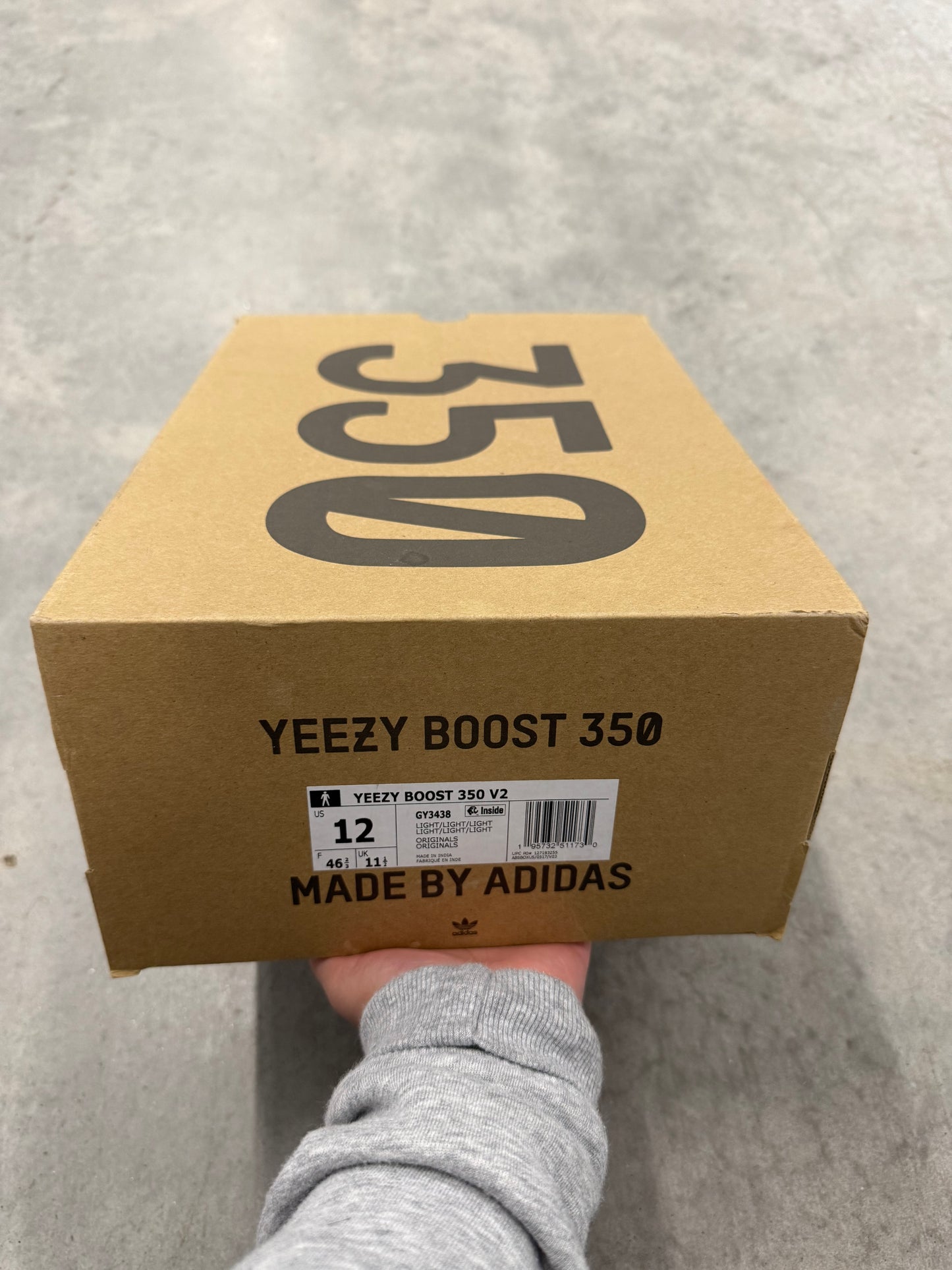 YEEZY 350 “ Light “