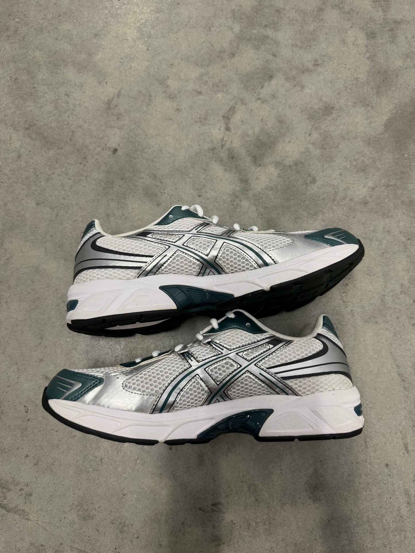 ASICS GEL-1130 “ White Dark Neptune “
