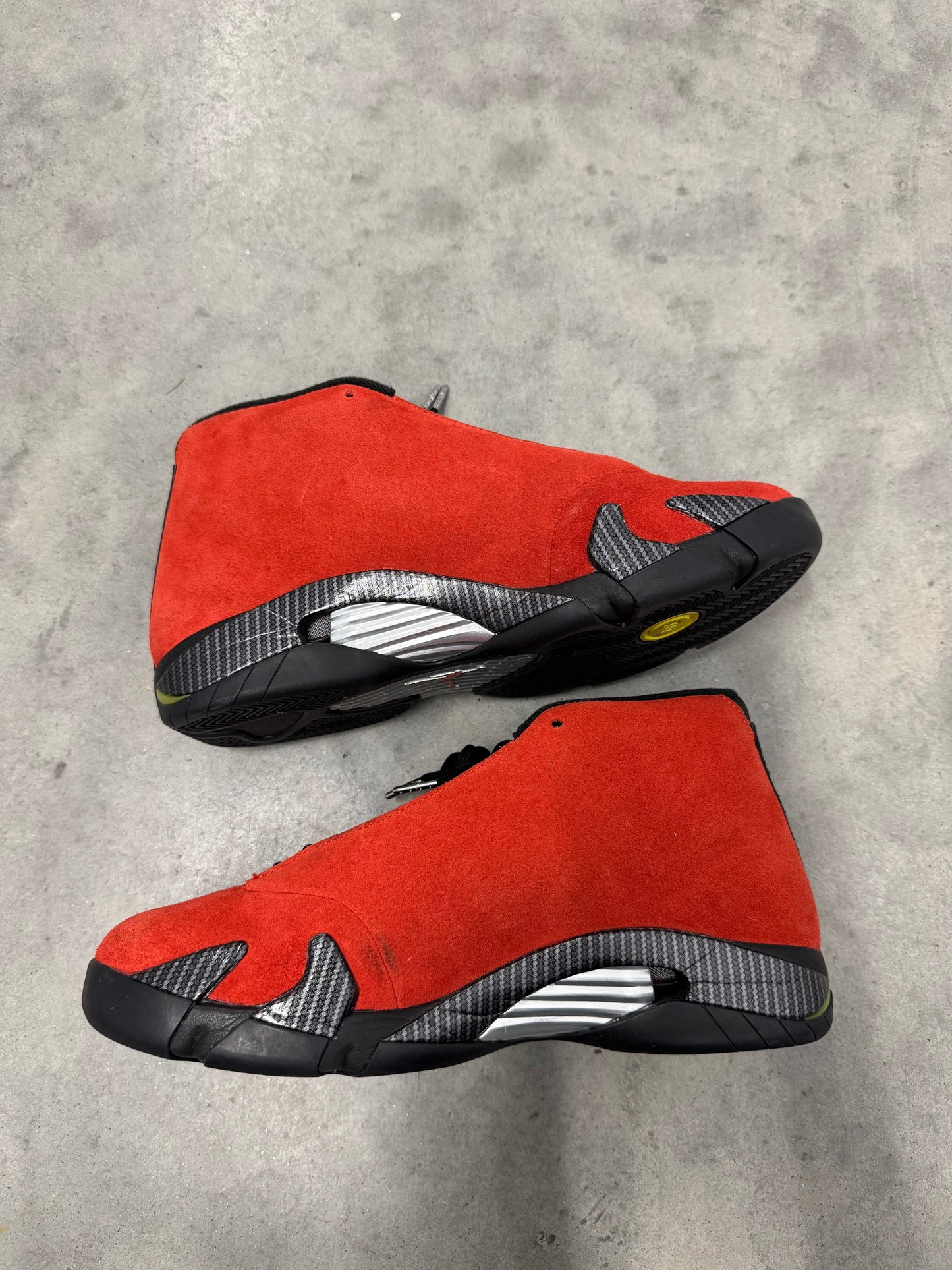 JORDAN 14 “ Ferrari “
