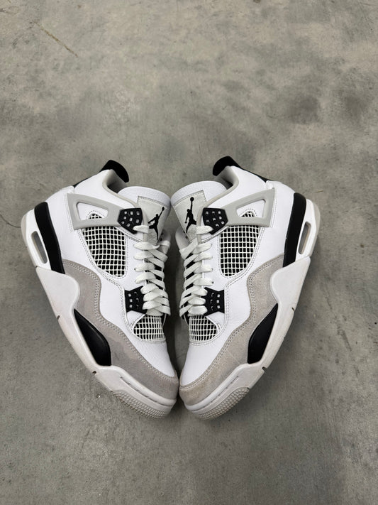 JORDAN 4 “ Military Black “