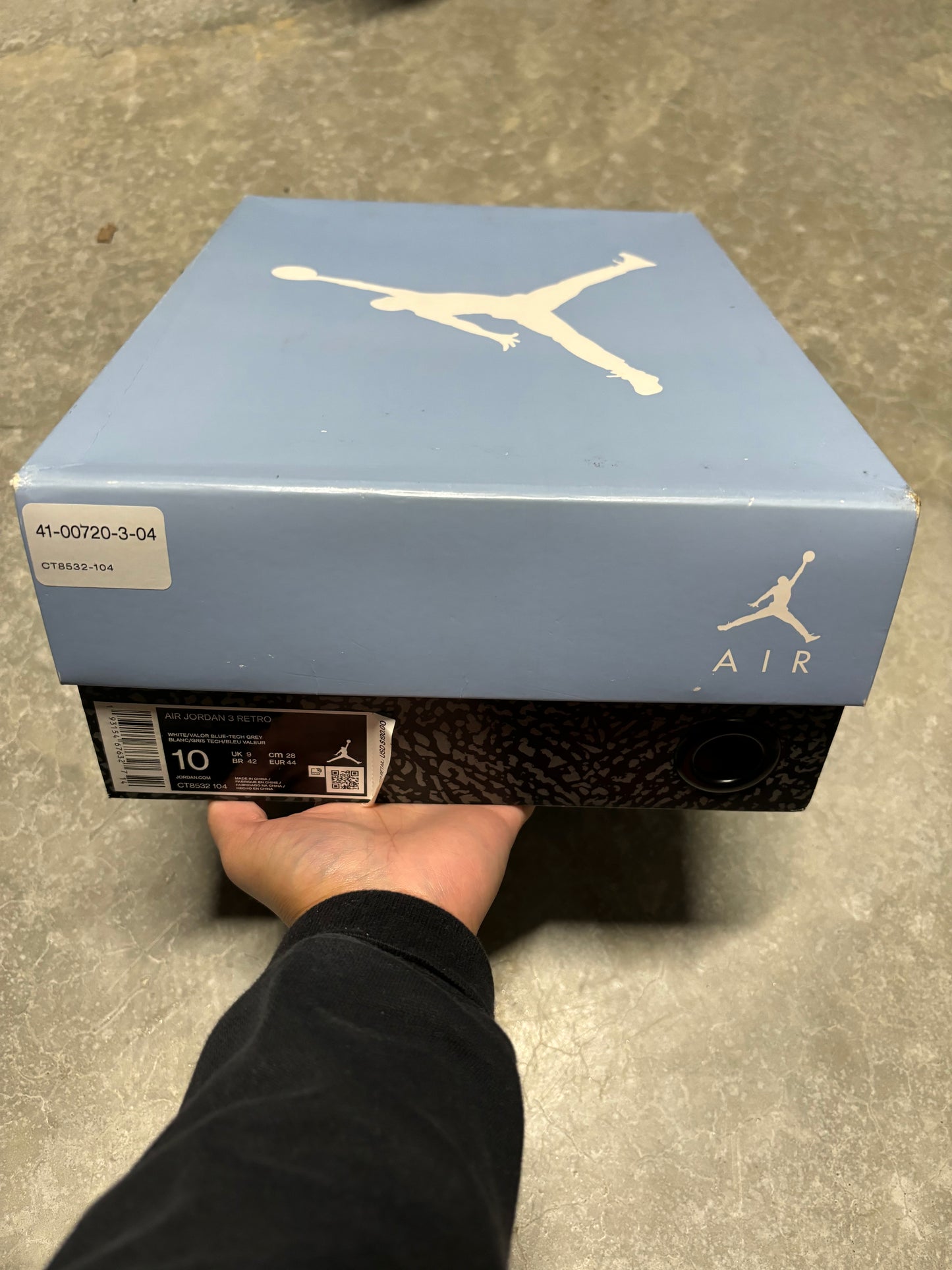 JORDAN 3 “ unc “