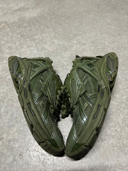 BALENCIAGA RUNNER “ olive green “