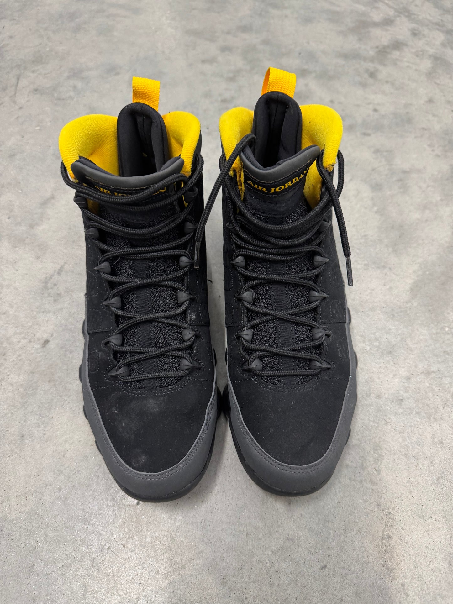 JORDAN 9 “ Dark Charcoal University Gold “