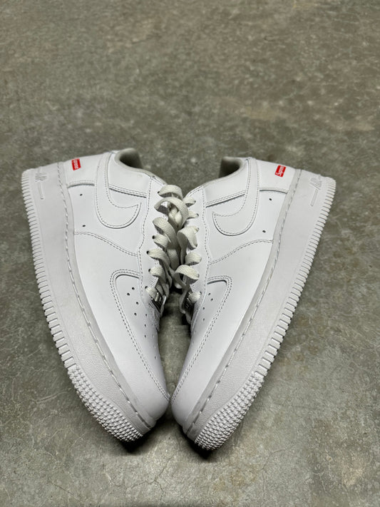 AIR FORCE SUPREME “ Box-Logo White “