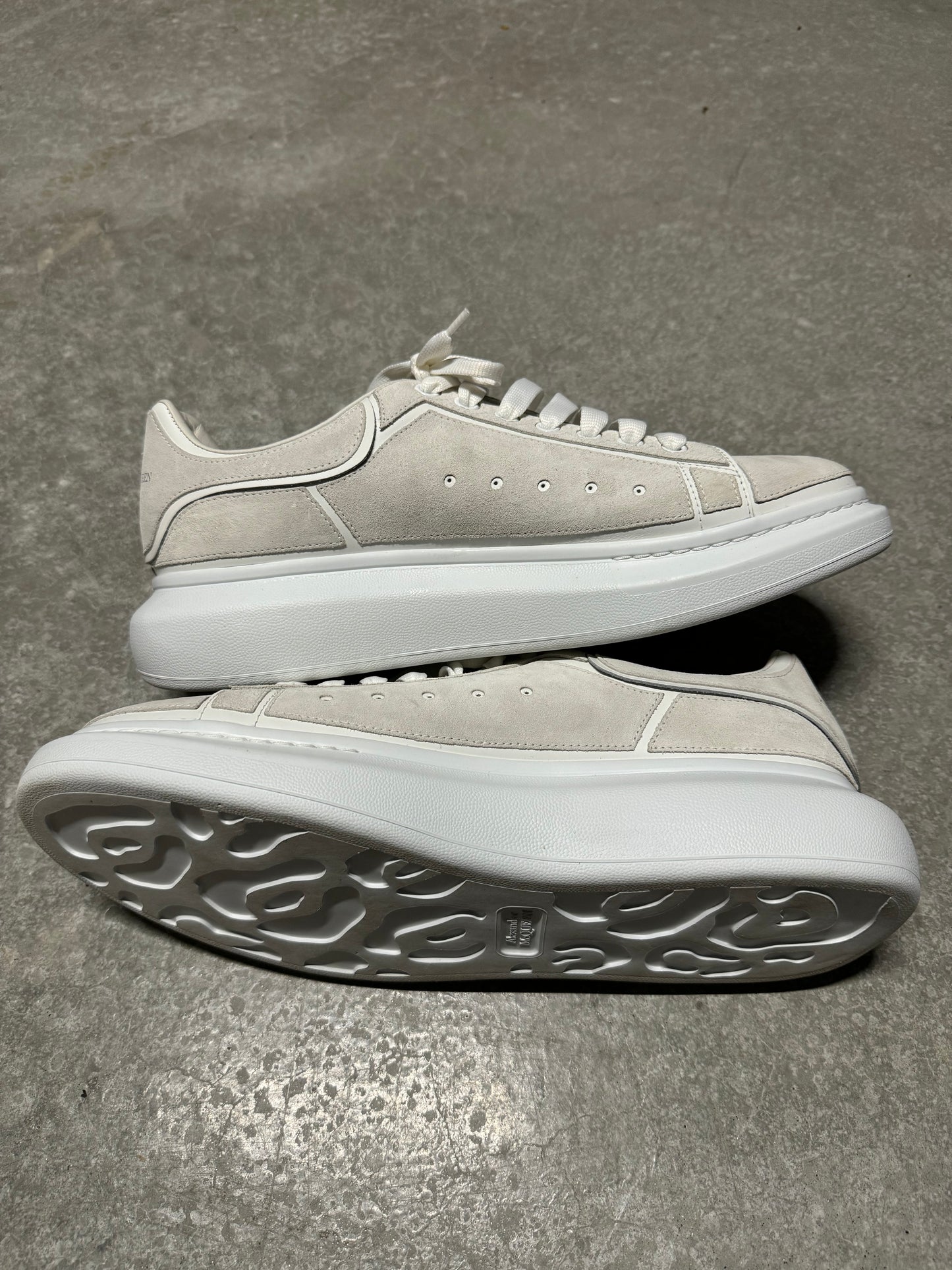 ALEXANDER MCQUEEN SNEAKER “ white “