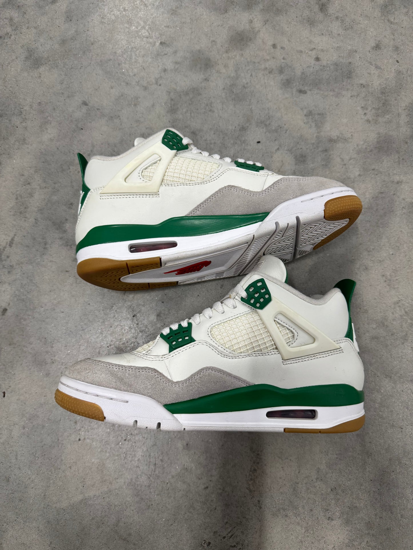 NIKE SB JORDAN 4 “ Pine Green “