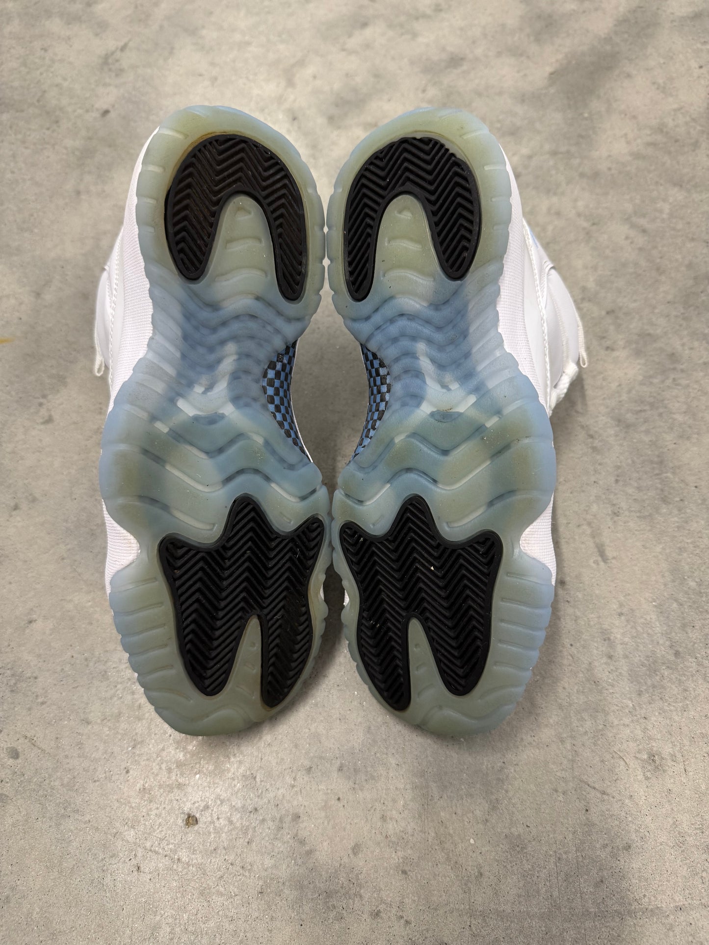 JORDAN 11 “ Legend Blue “
