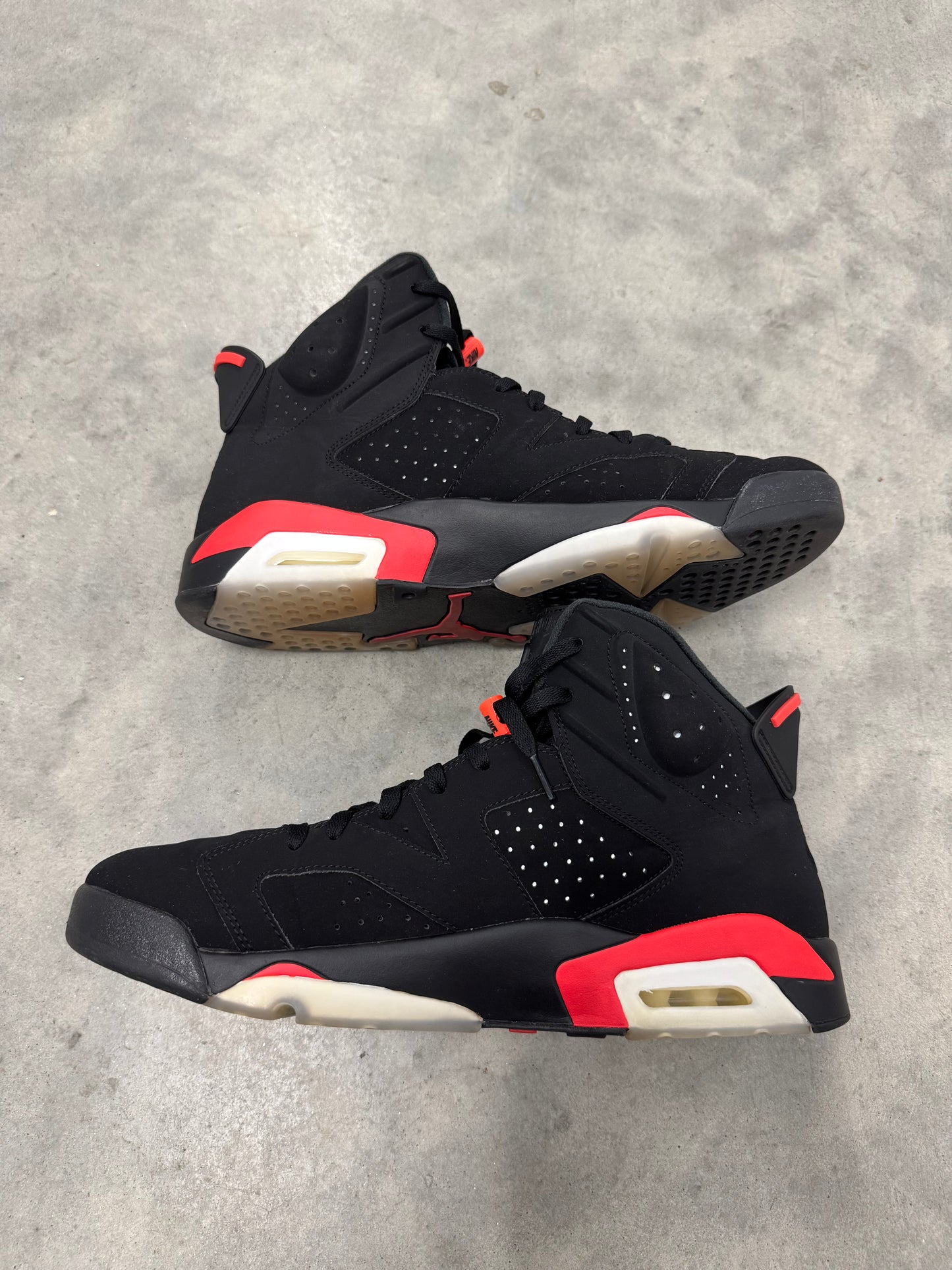 JORDAN 6 “ Infrared “