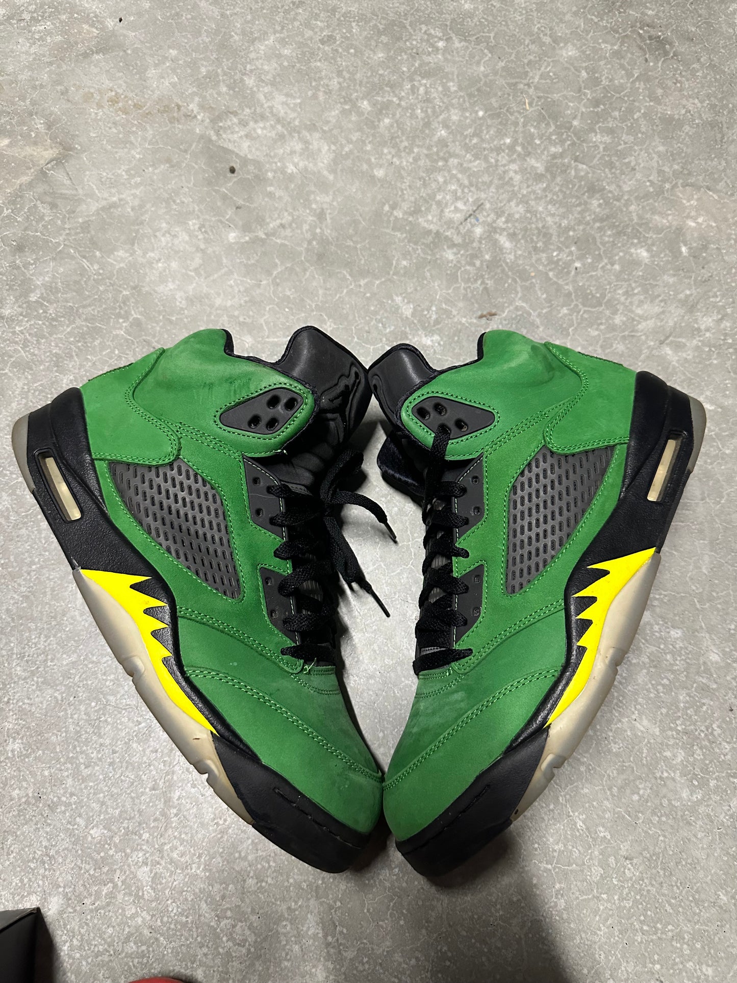 JORDAN 5 “ Oregon “