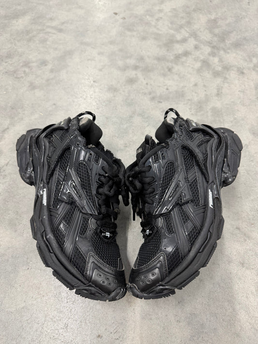 BALENCIAGA RUNNER SNEAKER “ Black “