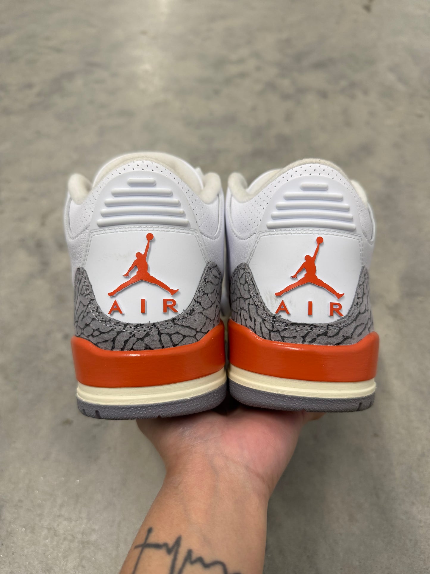 JORDAN 3 “ Georgia Peach “