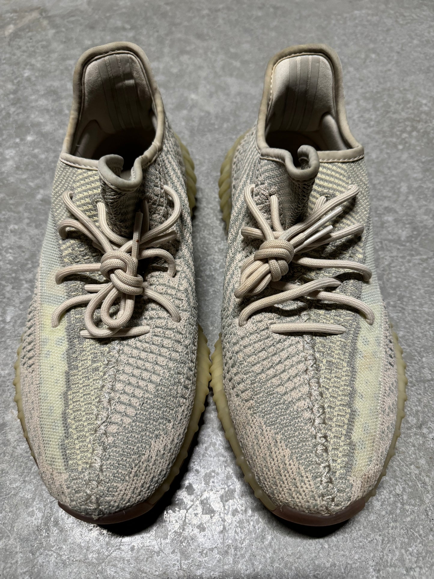 YEEZY 350 V2 “ citrin “