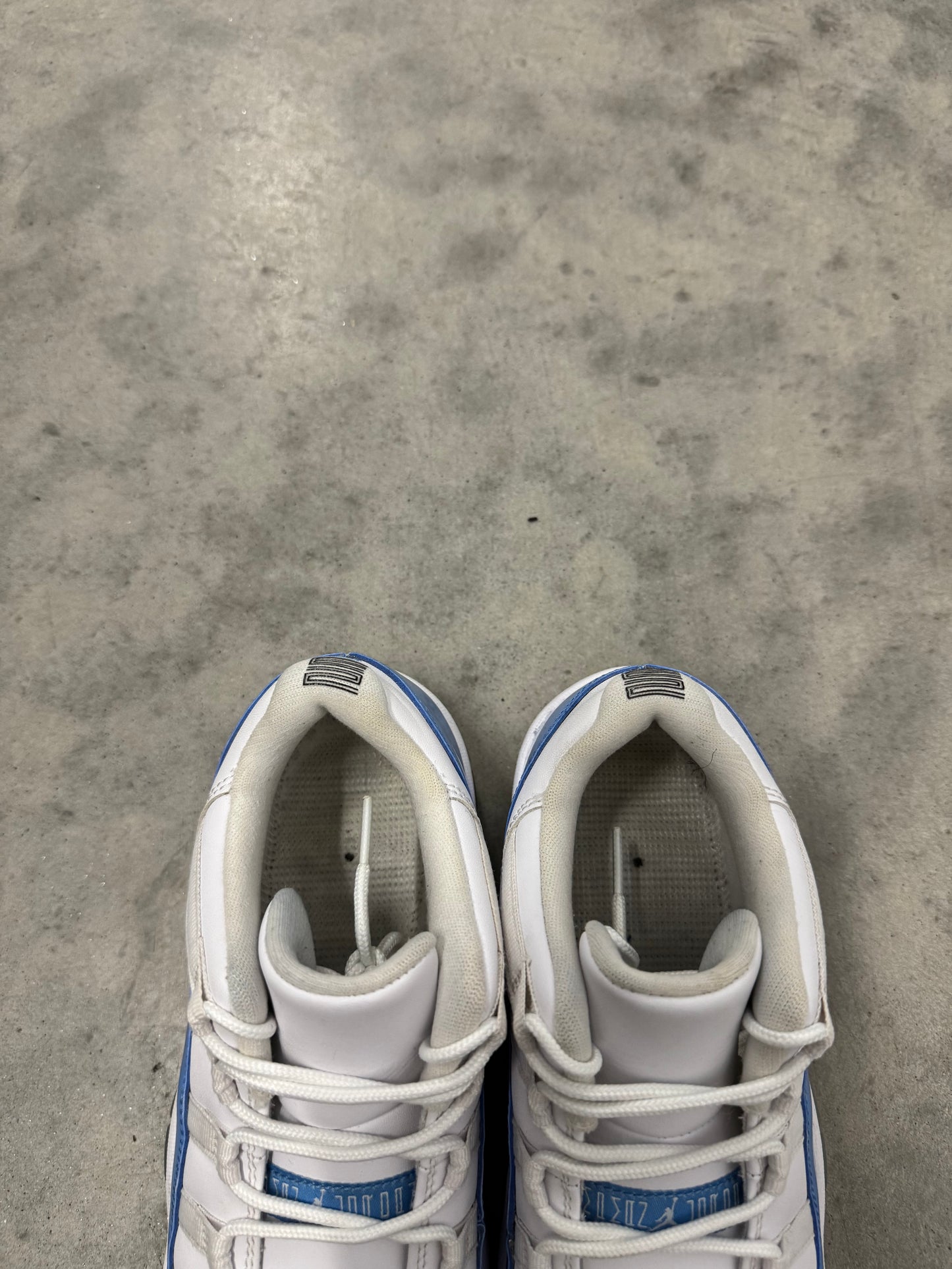 JORDAN 11 LOW “ Legend Blue “