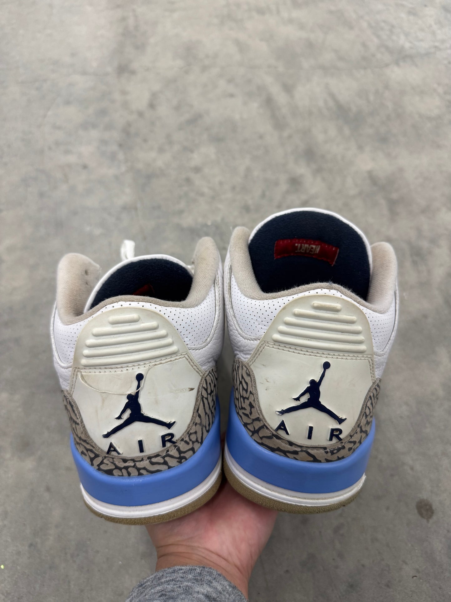 JORDAN 3 “ UNC “