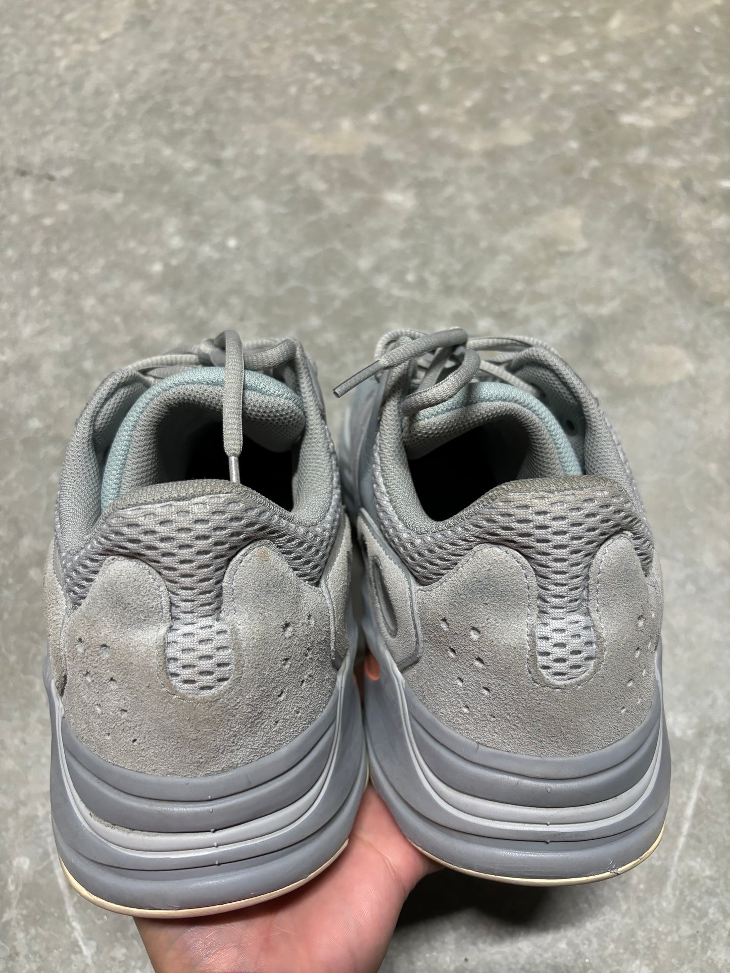 YEEZY 700 “ inertia “