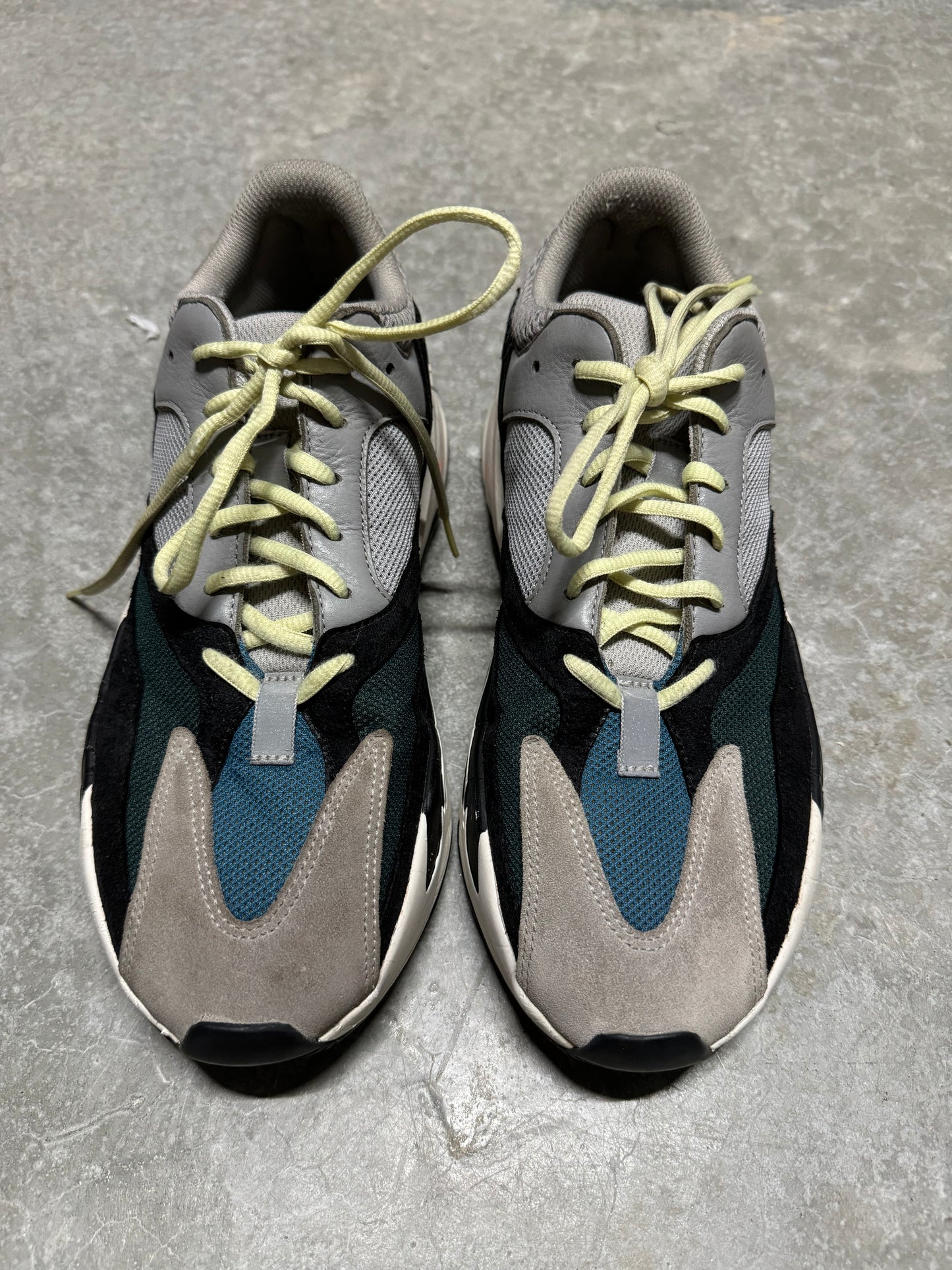 YEEZY 700 “ Wave Runner “