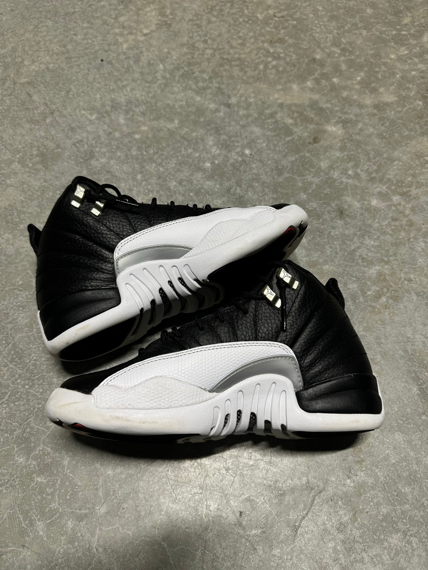 JORDAN 12 “ Playoff “