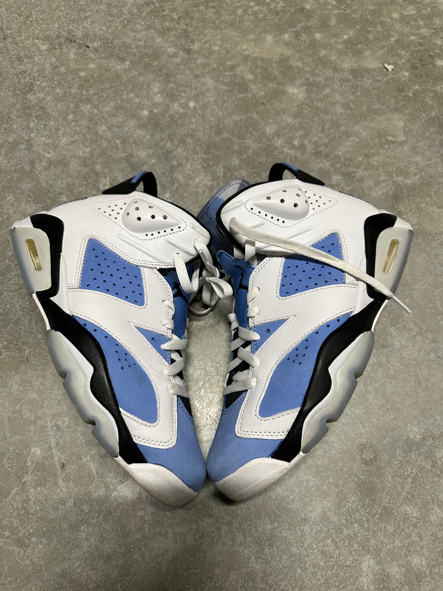 JORDAN 6 “ unc “