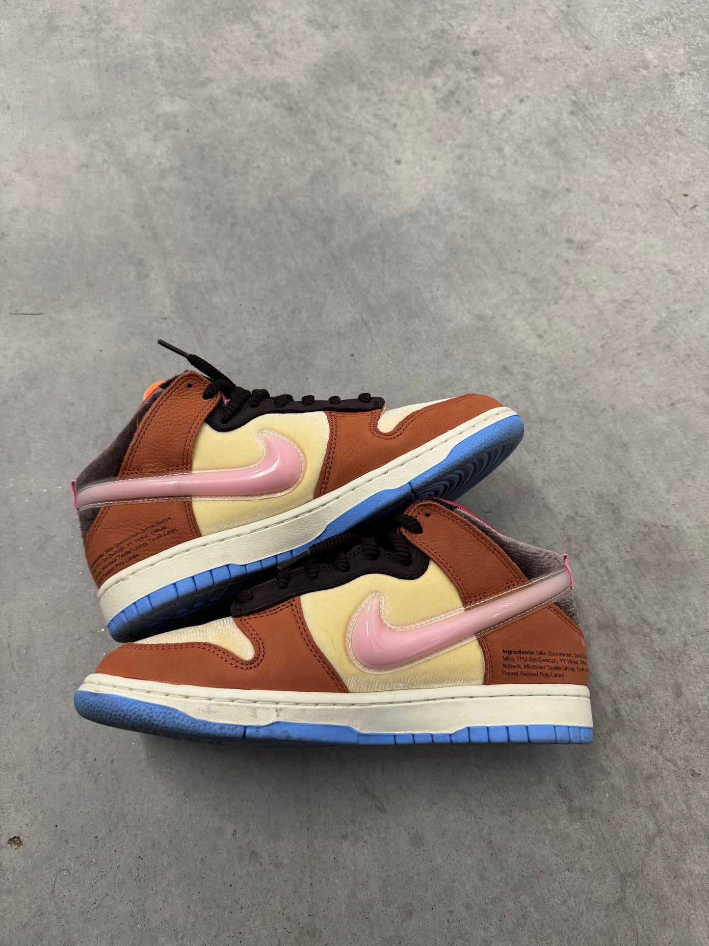 DUNK MID SOCIAL STATUS “ Chocolate Milk “