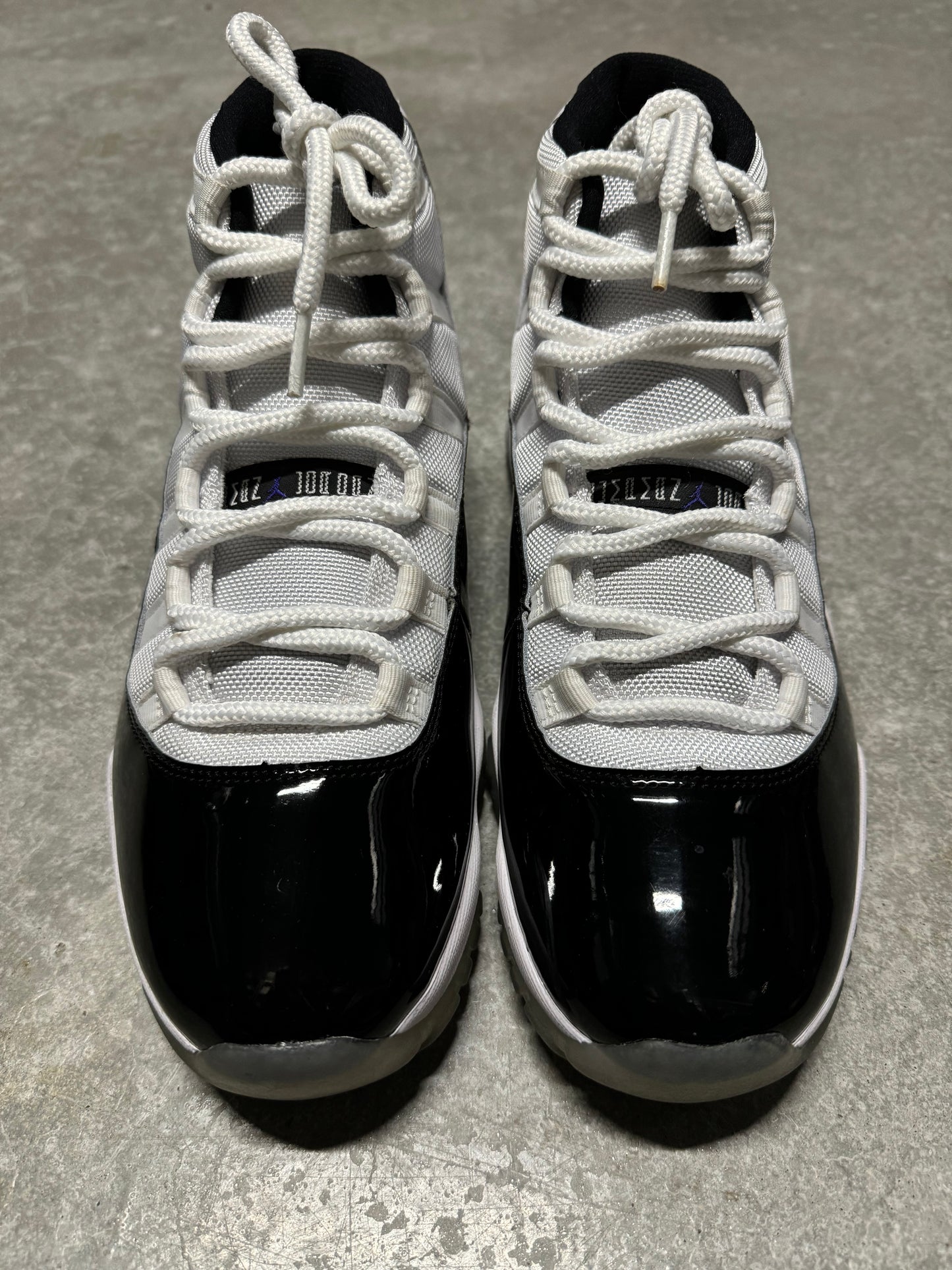 JORDAN 11 “ concord “