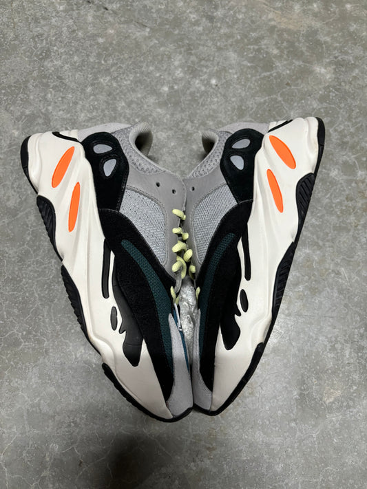 YEEZY 700 “ wave runner “