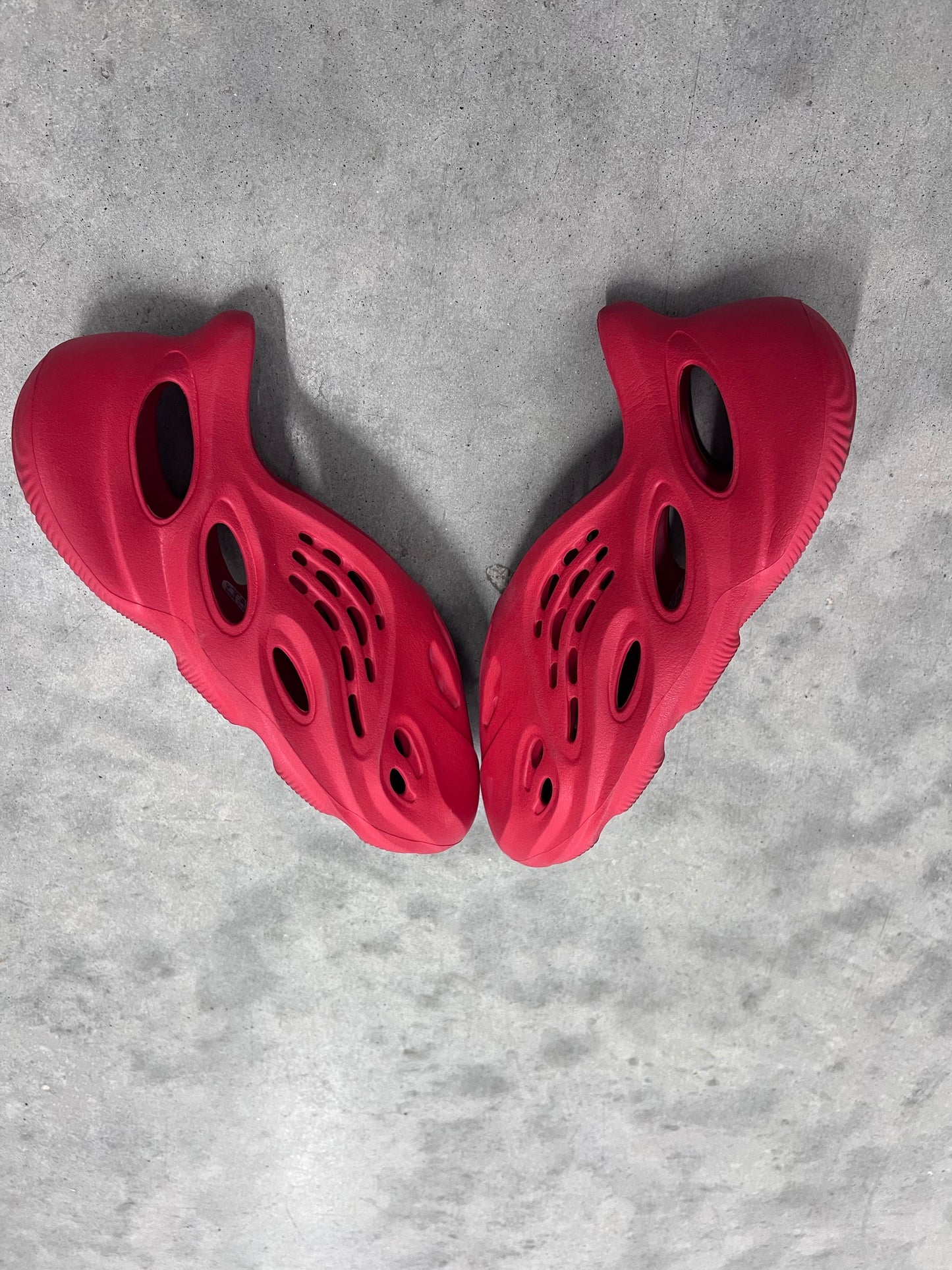 Yeezy Foam runner "Vermillion"
