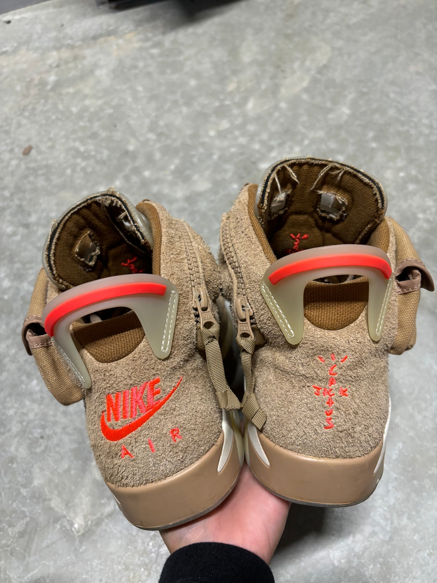 JORDAN 6 TRAVIS SCOTT “ British khaki “