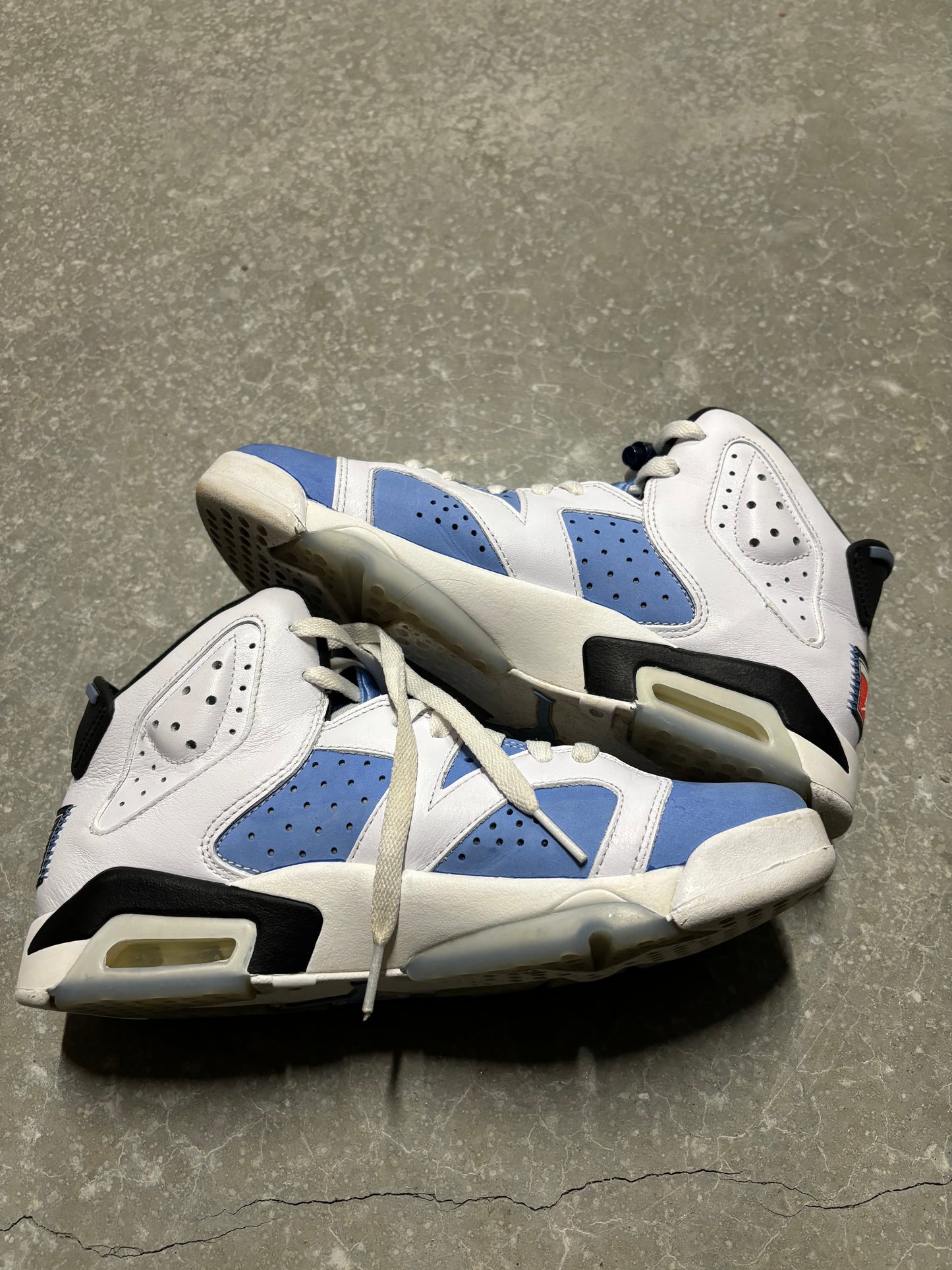 JORDAN 6 “ unc “