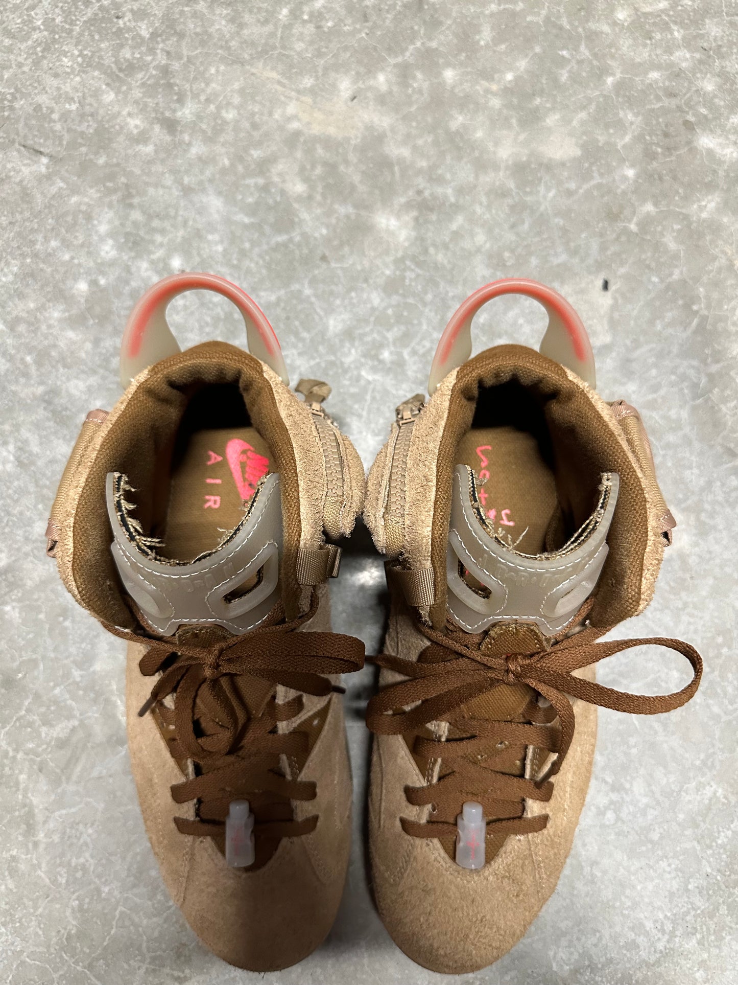 JORDAN 6 TRAVIS SCOTT “ British khaki “