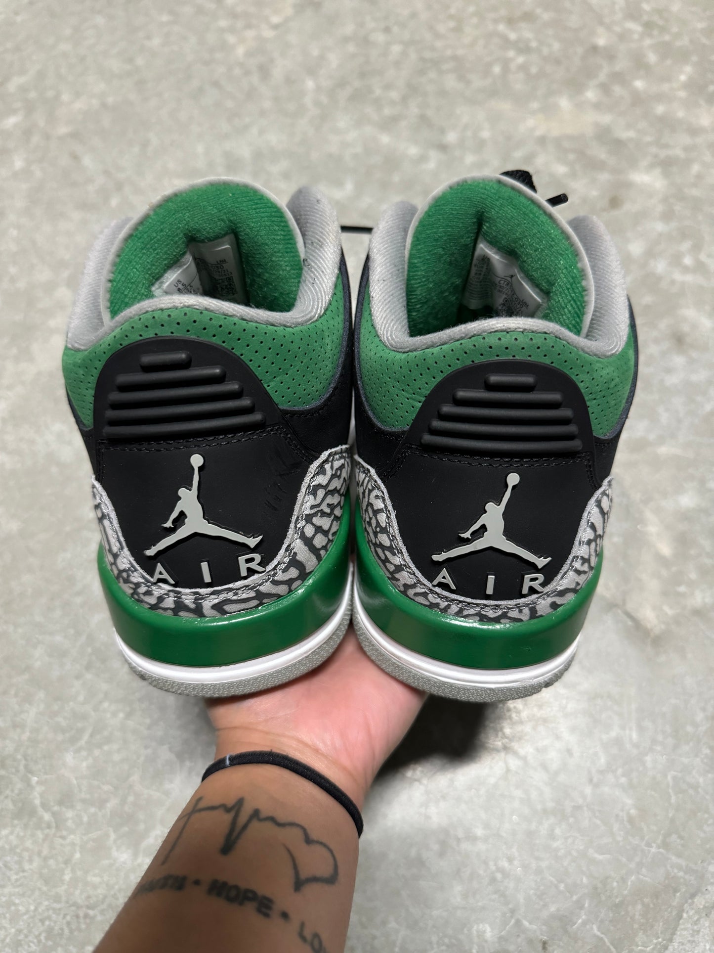 JORDAN 3 “ Pine Green “