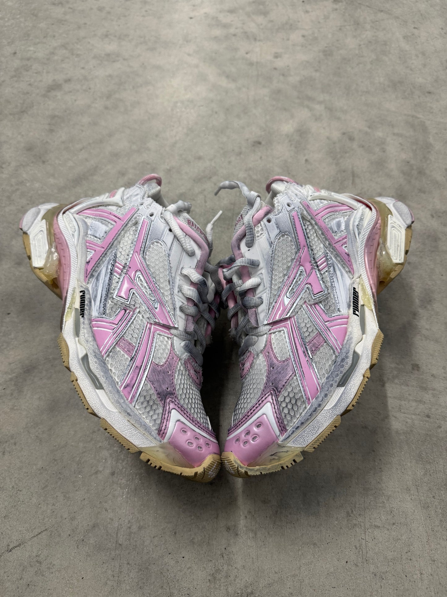 BALENCIAGA RUNNER SNEAKER “ White Pink “