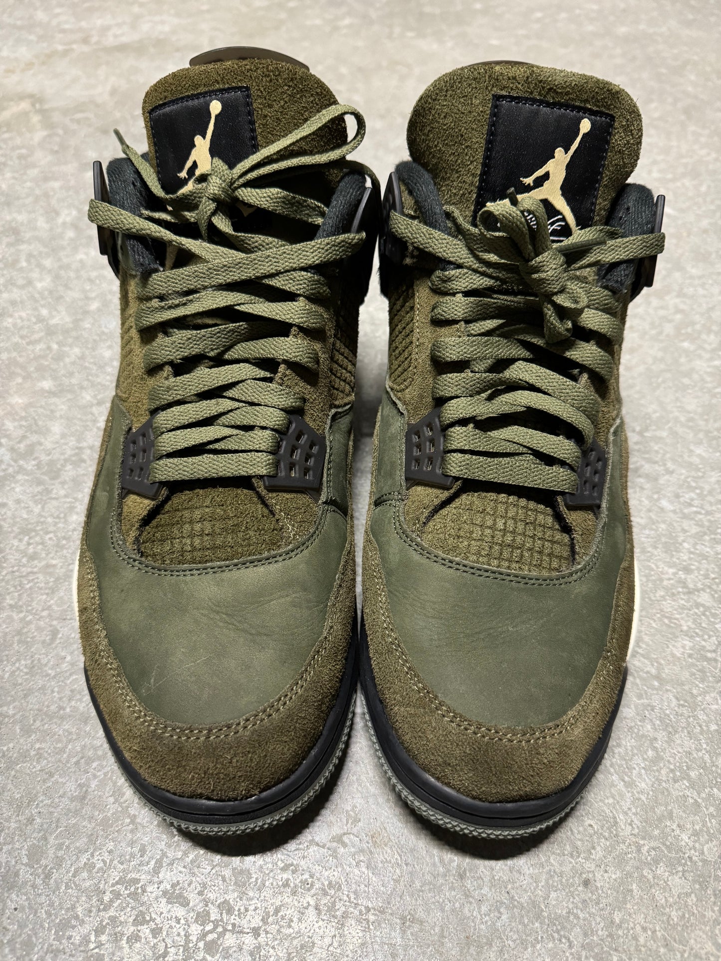 JORDAN 4 “ olive “