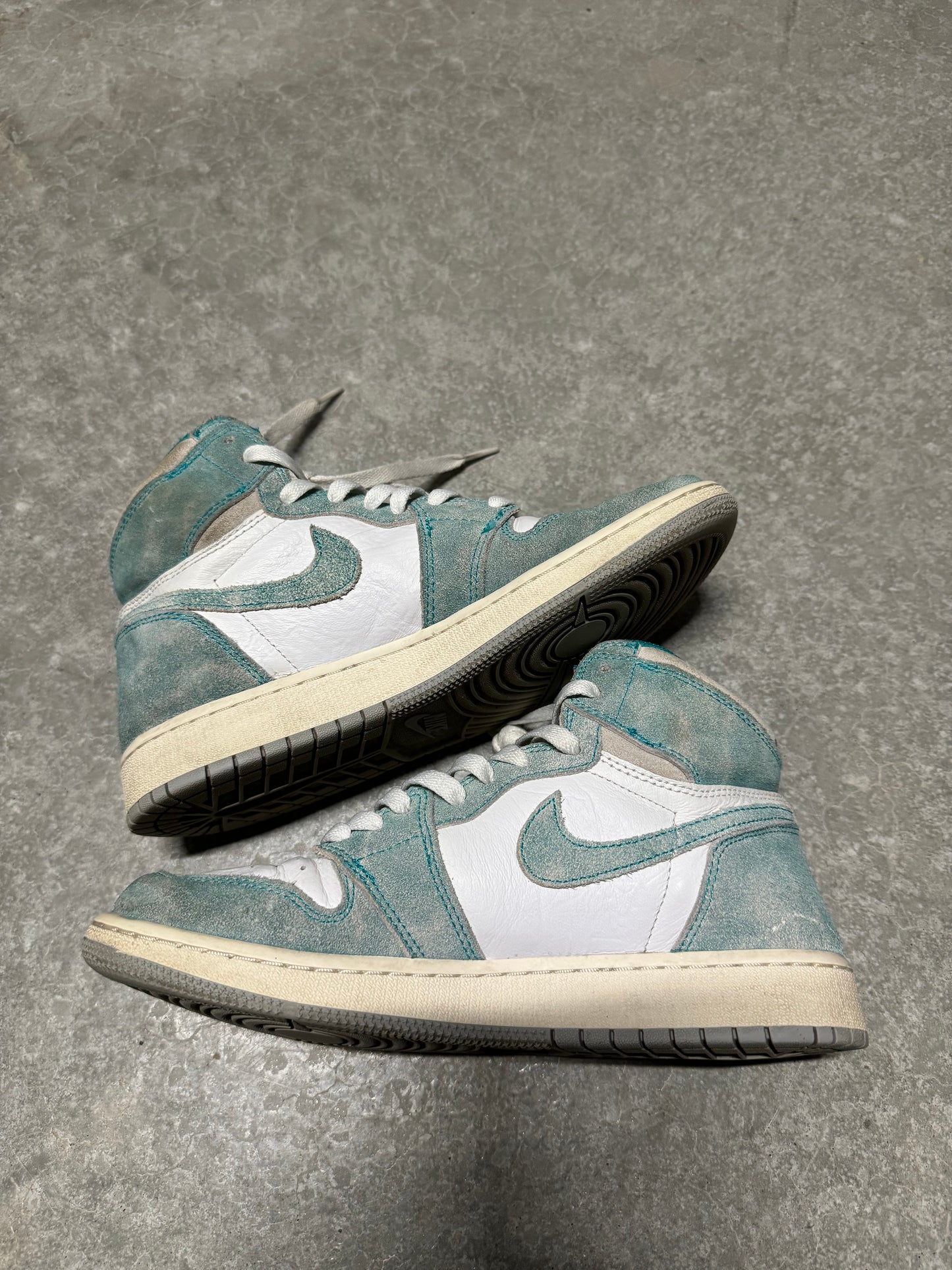 JORDAN 1 “ turbo green “