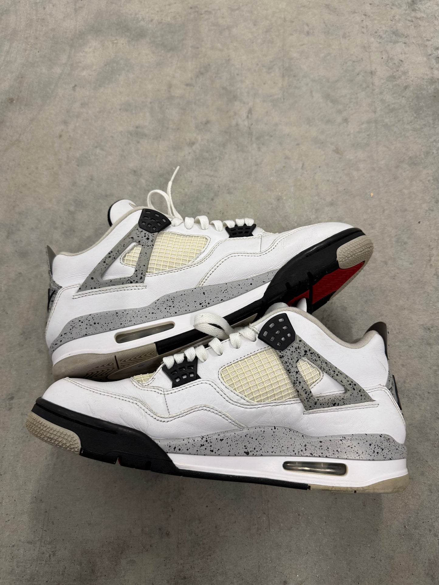 JORDAN 4 “ White Cement “