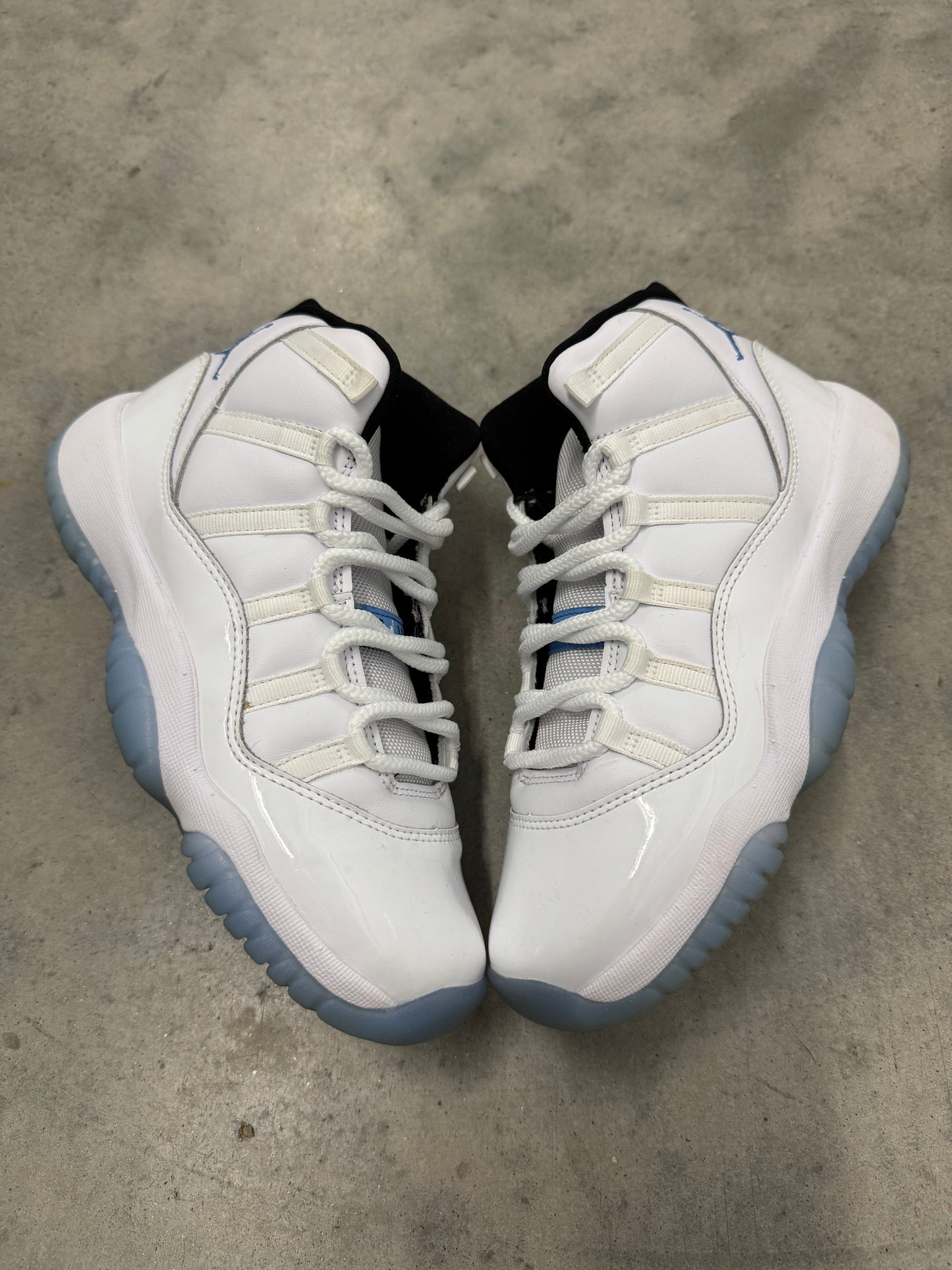 JORDAN 11 “ Legend Blue “