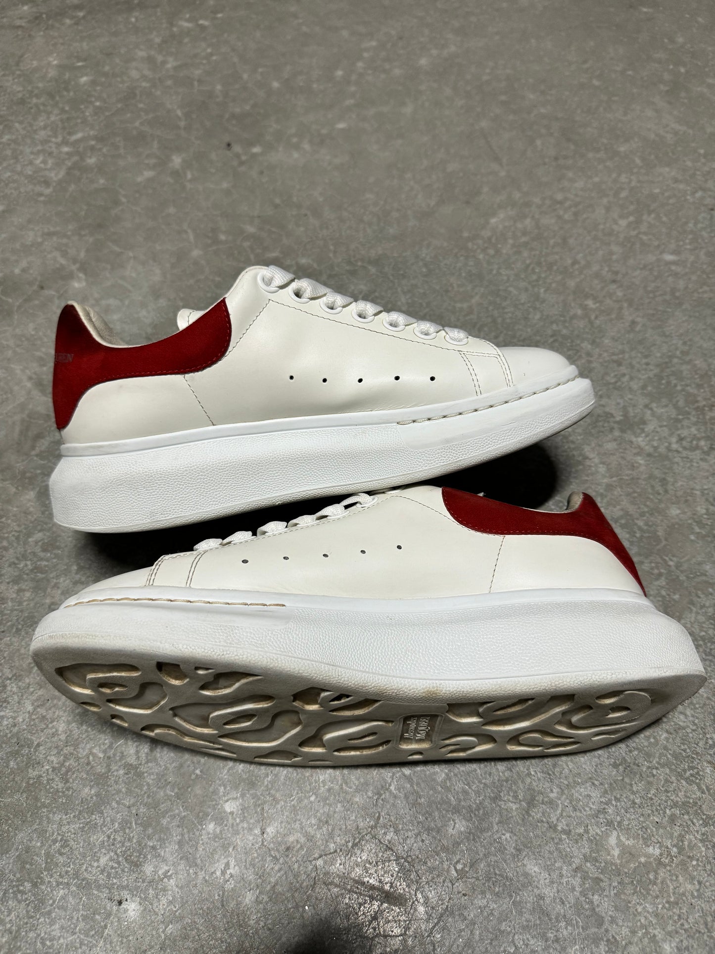 ALEXANDER MCQUEEN SNEAKER “ White Lust Red “